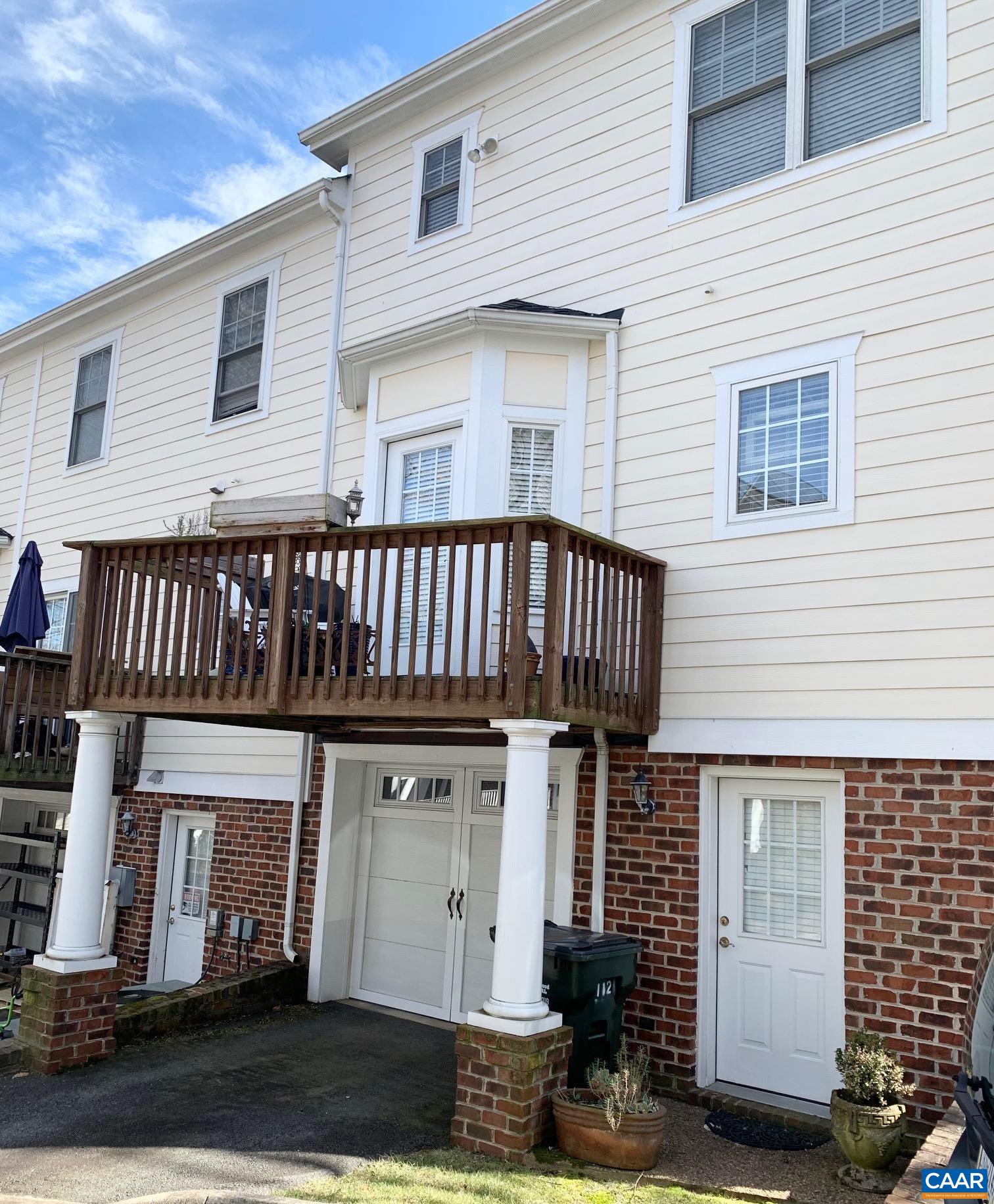 112 OLD FIFTH CIR