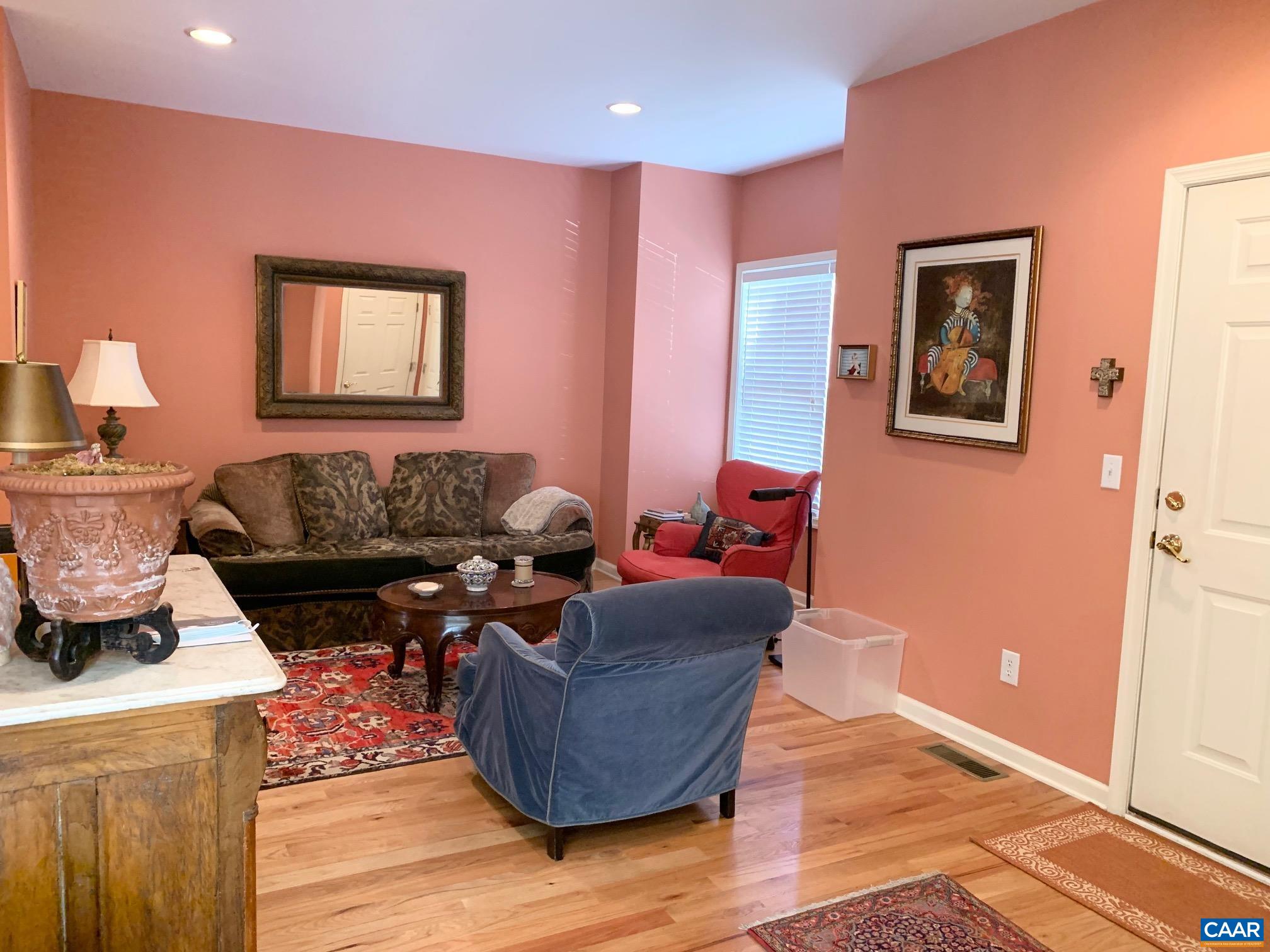 112 OLD FIFTH CIR