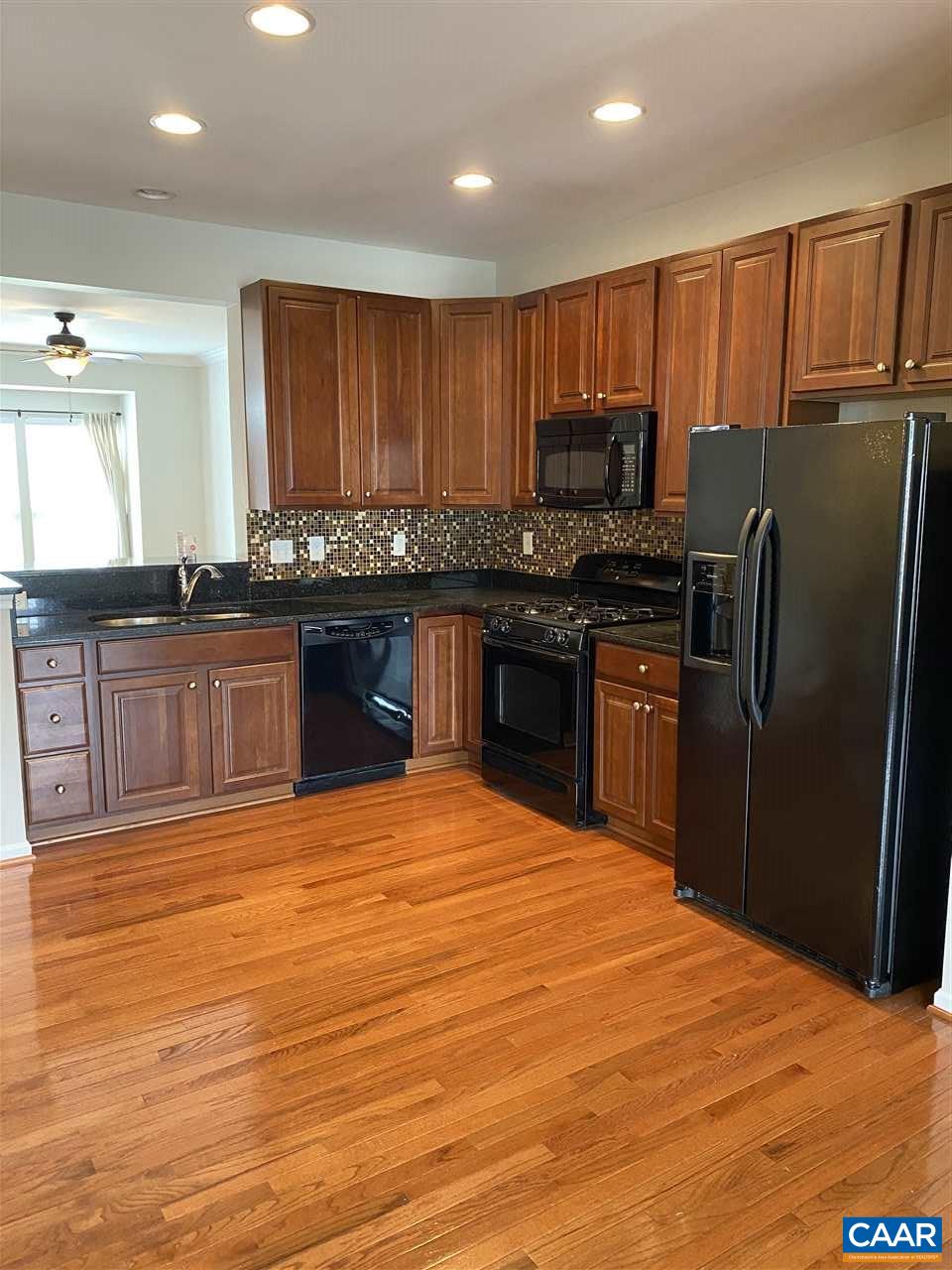 1930 ASHEVILLE DR