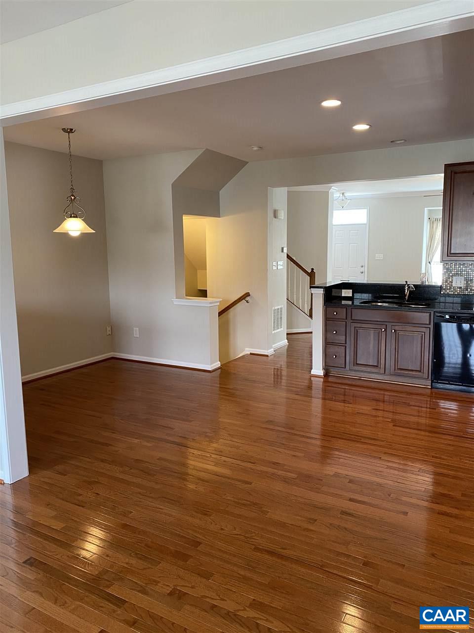 1930 ASHEVILLE DR