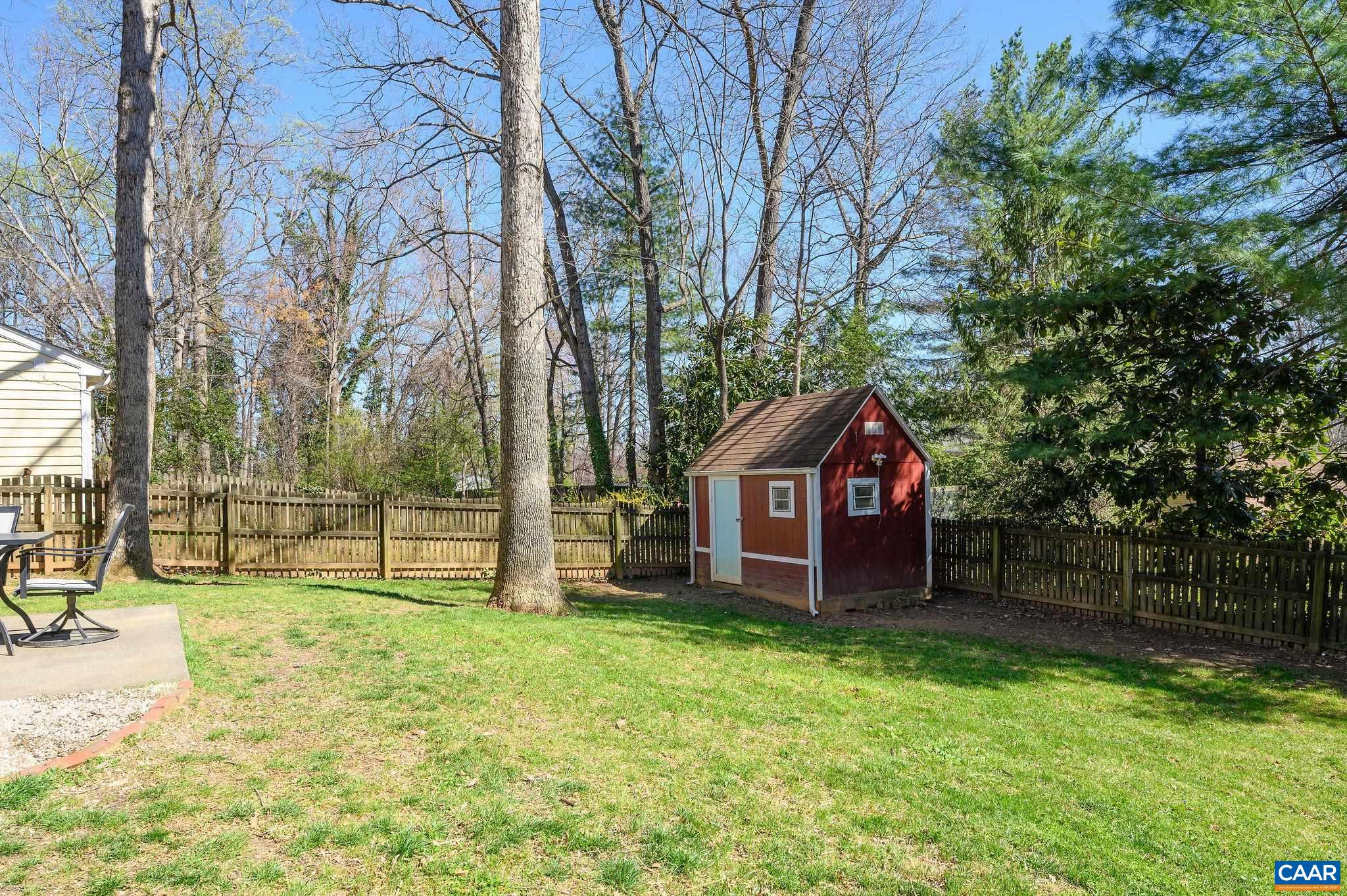 334 N BENNINGTON RD