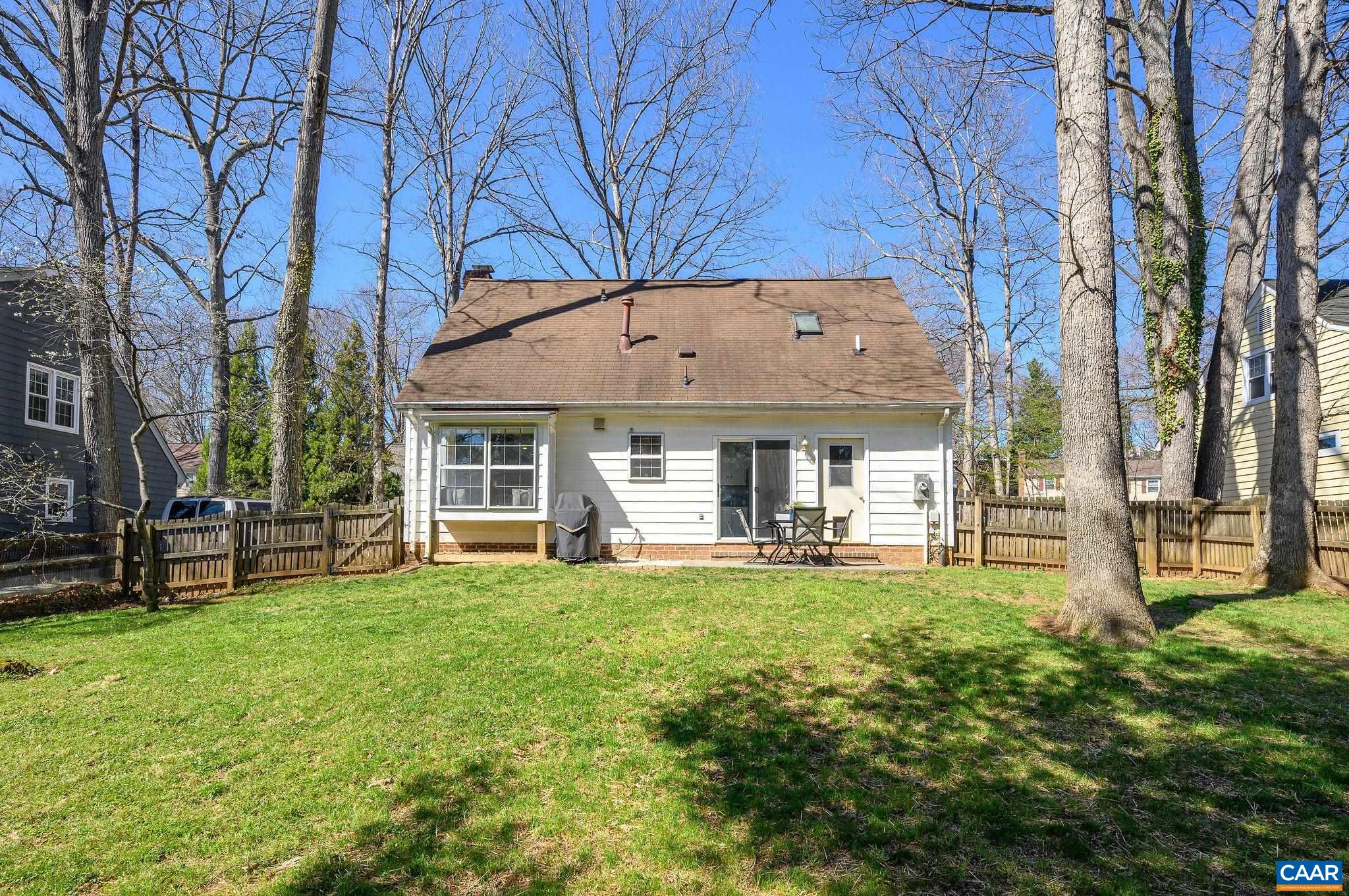 334 N BENNINGTON RD
