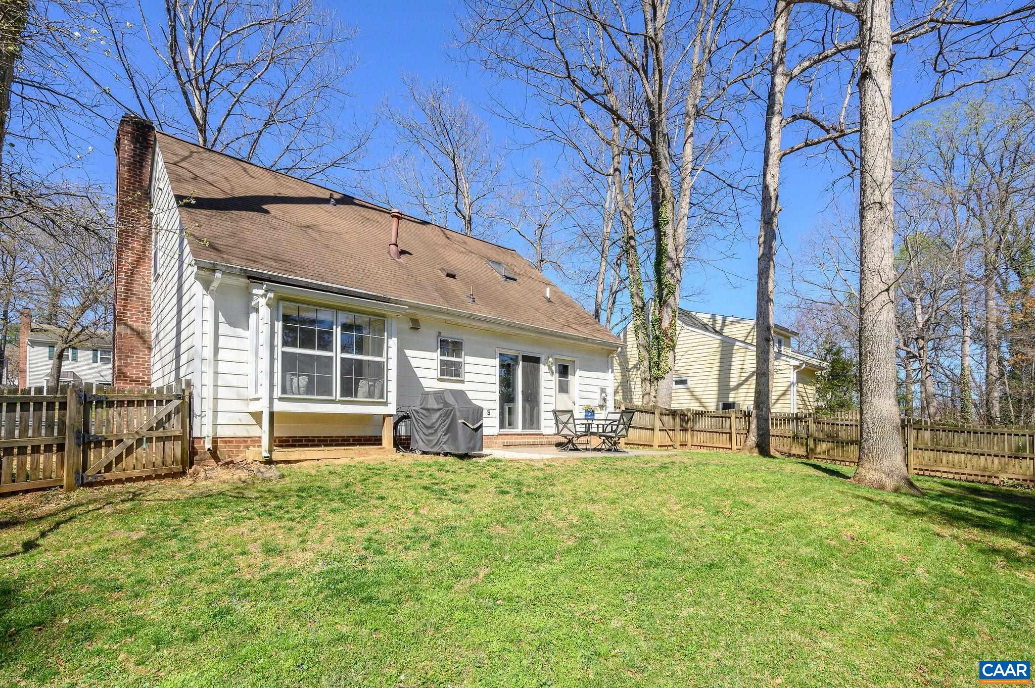 334 N BENNINGTON RD