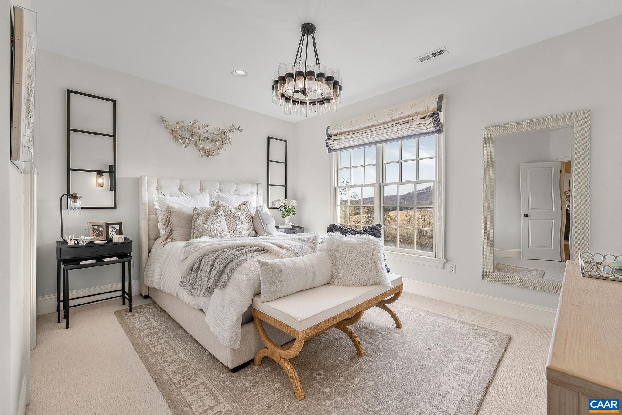 000 RAGGED MOUNTAIN DR