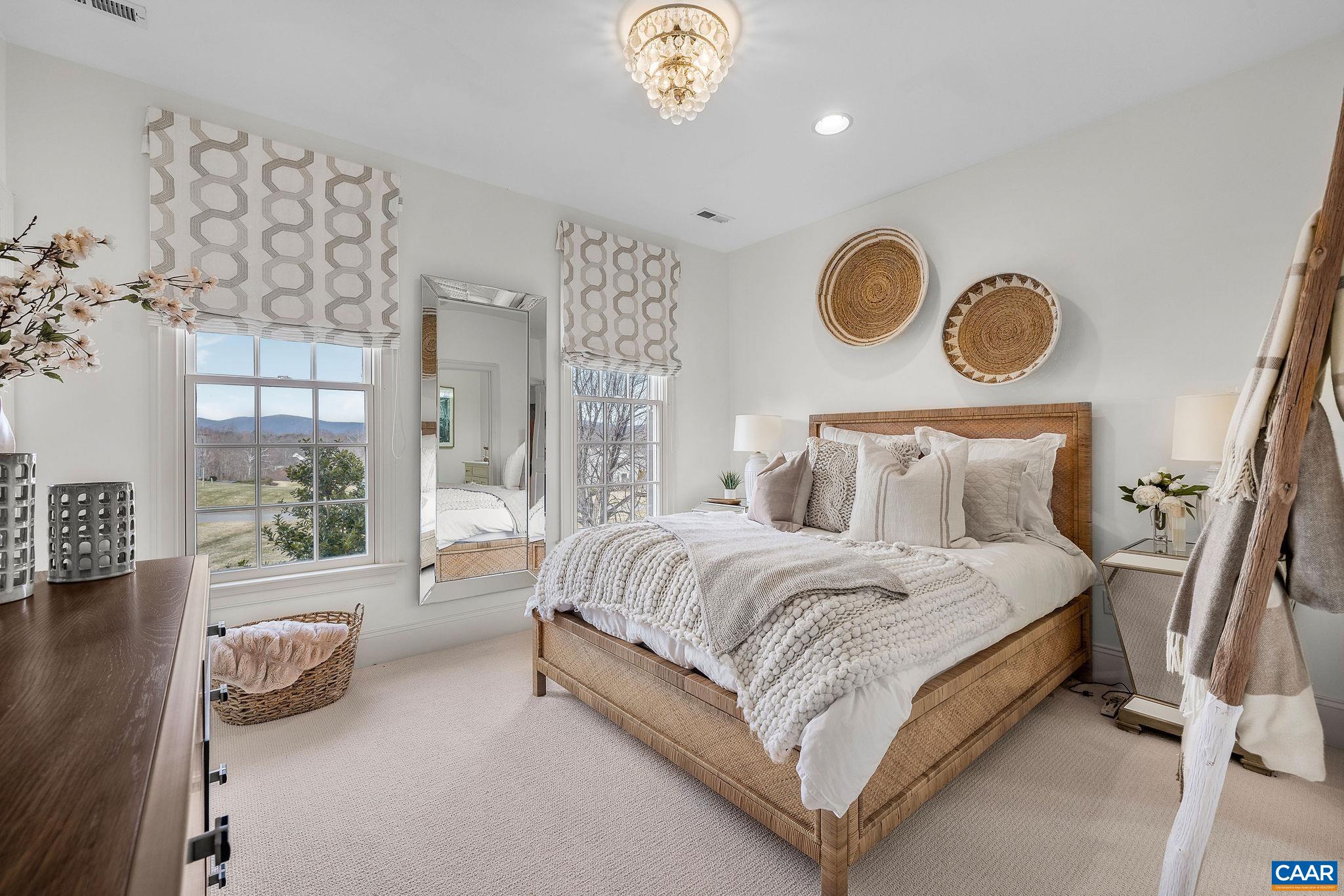 000 RAGGED MOUNTAIN DR