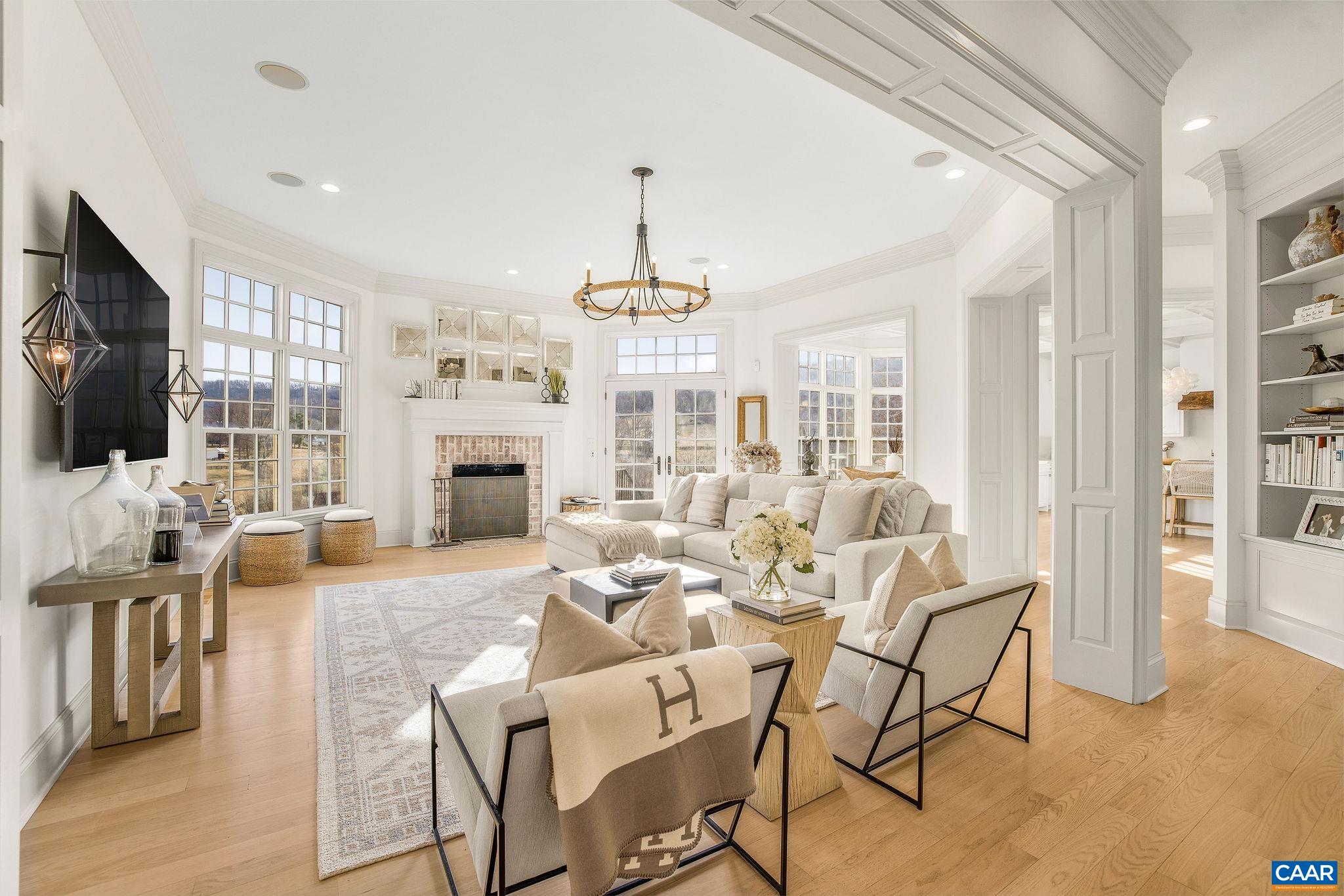 000 RAGGED MOUNTAIN DR