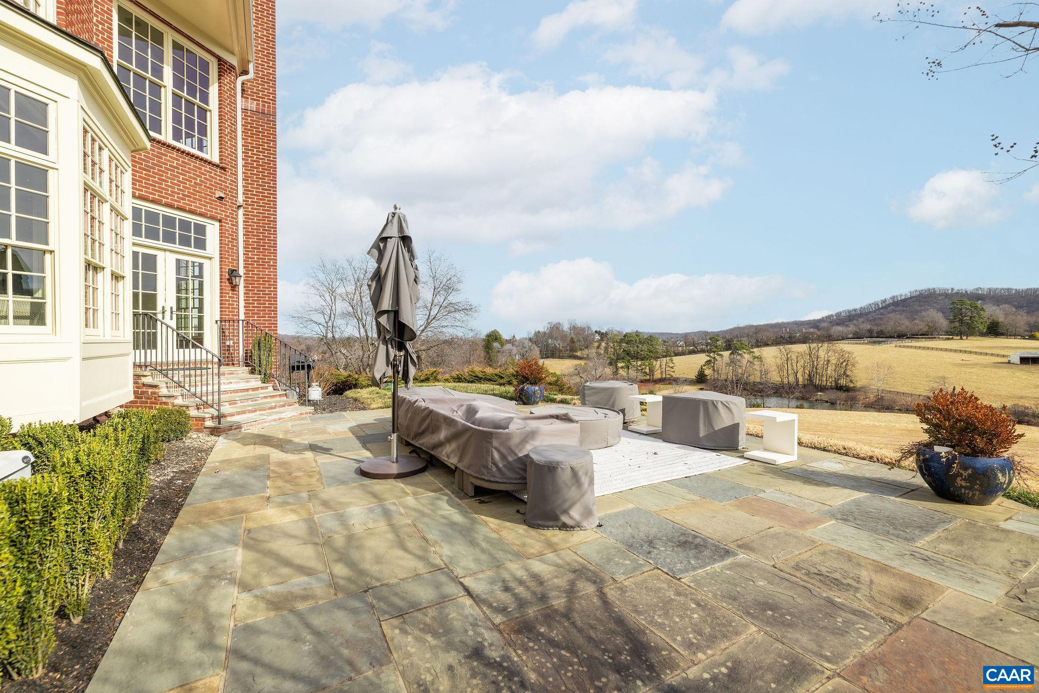 000 RAGGED MOUNTAIN DR