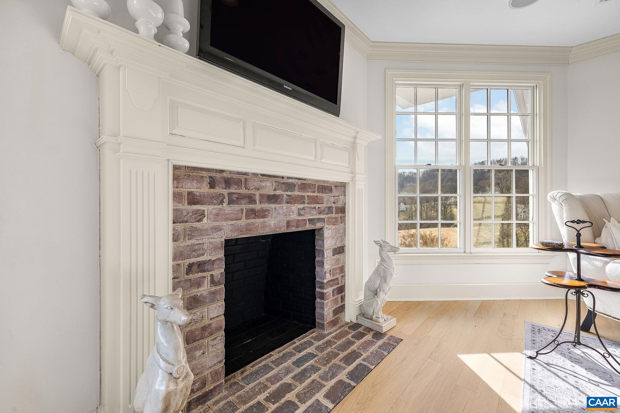 000 RAGGED MOUNTAIN DR
