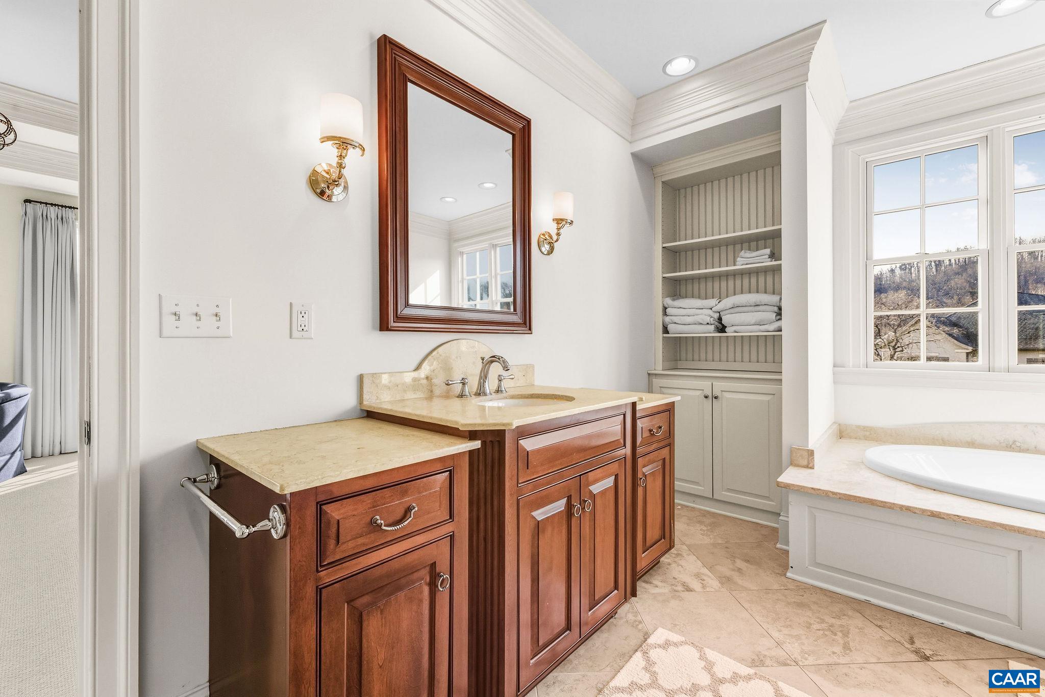 000 RAGGED MOUNTAIN DR