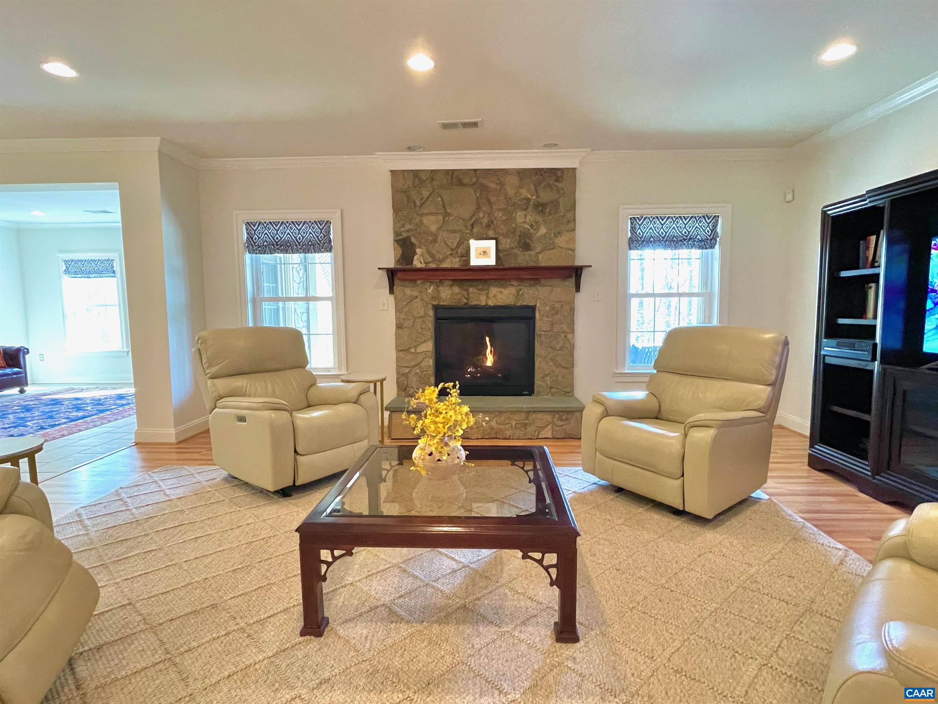 2084 PIPER WAY