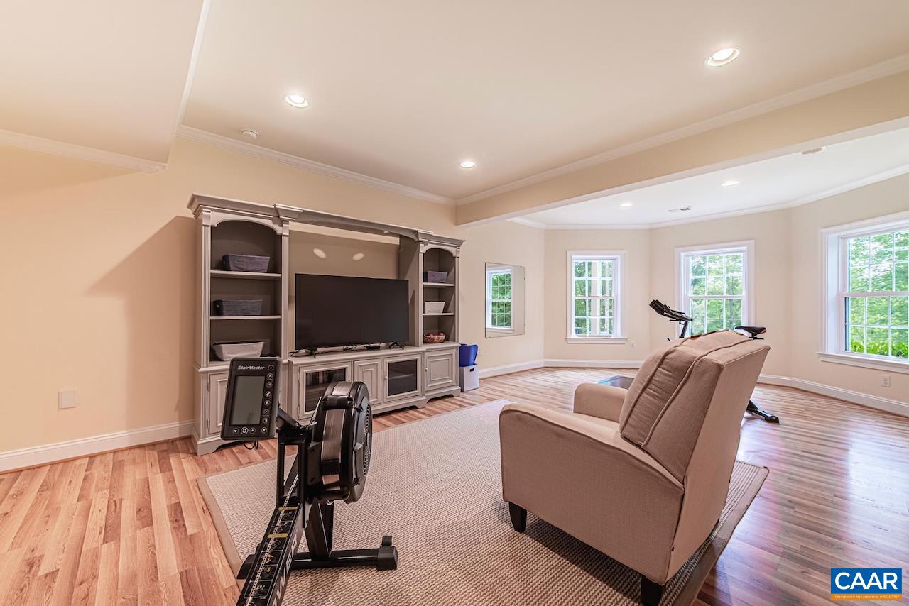 2084 PIPER WAY