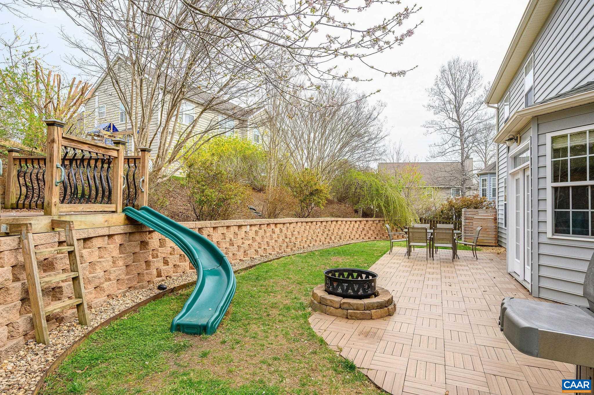 1156 FOXVALE LN