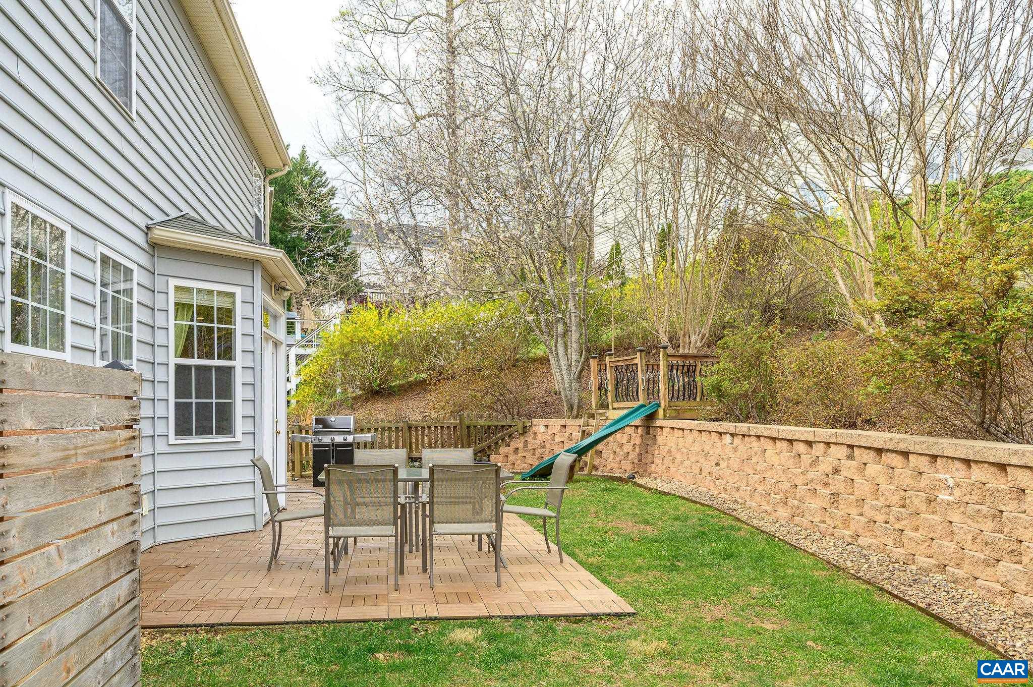 1156 FOXVALE LN