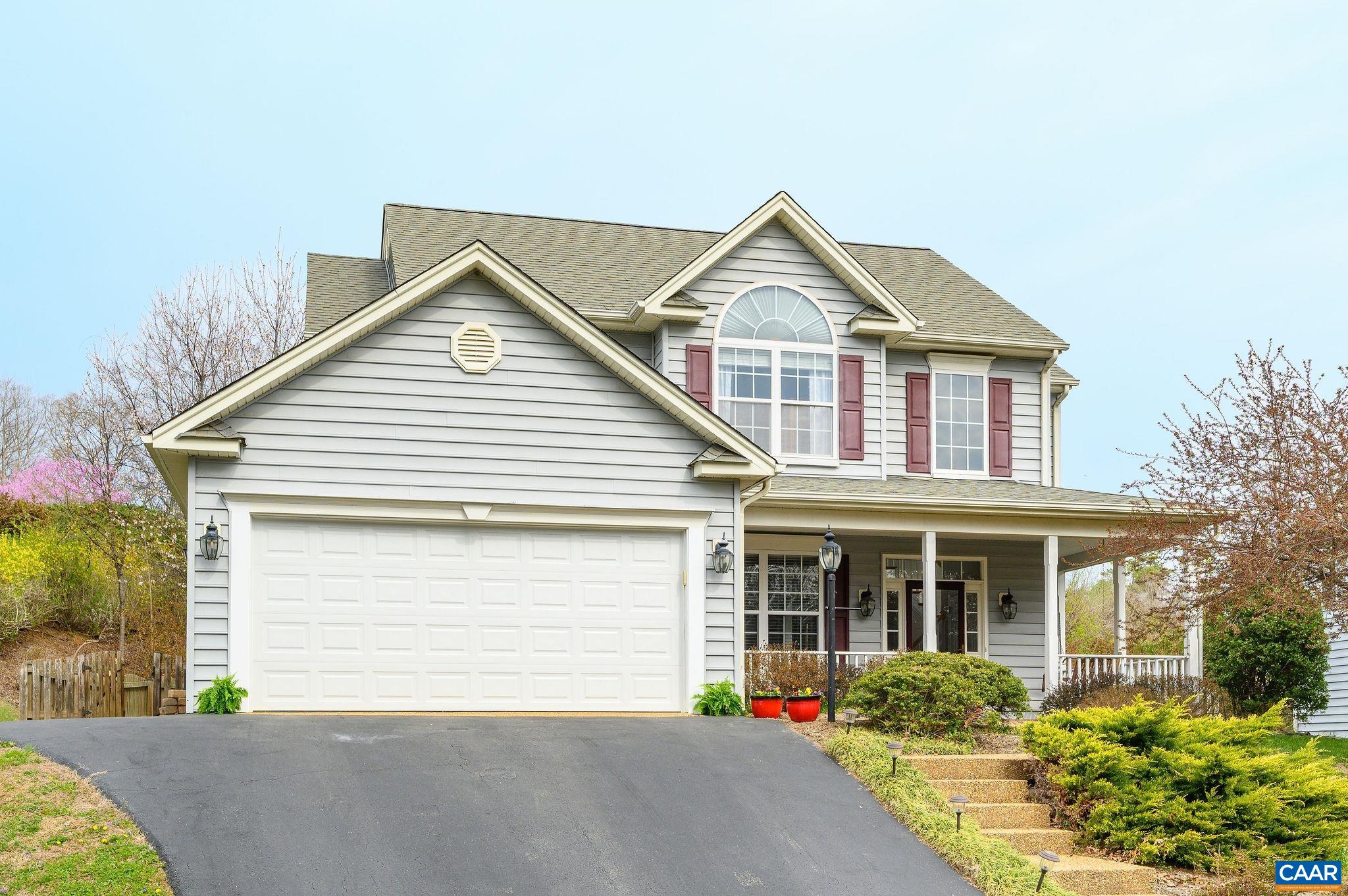 1156 FOXVALE LN