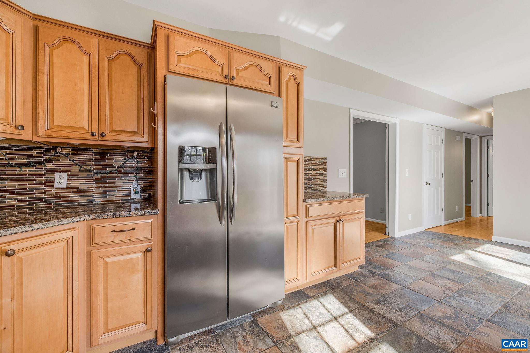 462 FOX HUNTERS LN