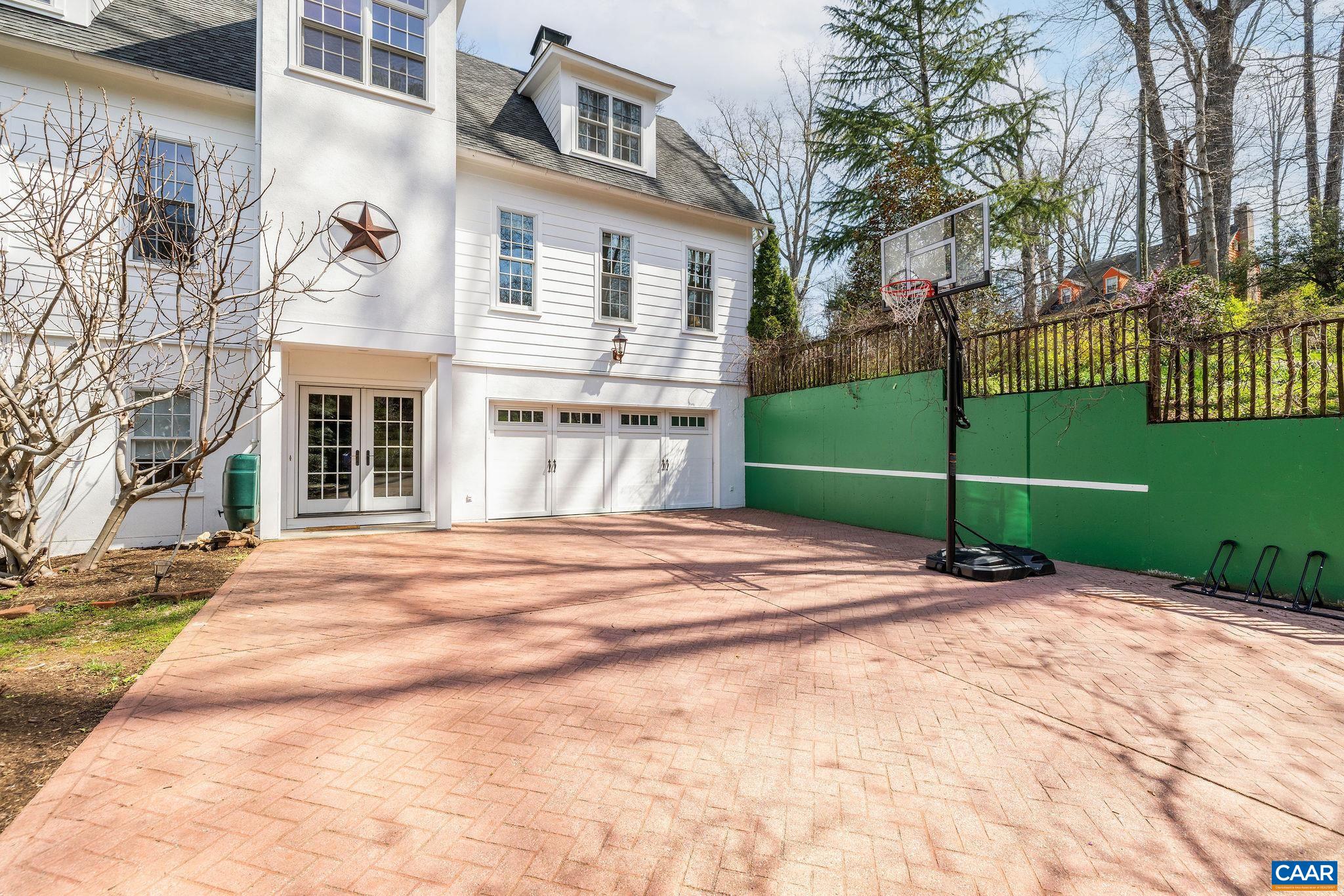 1331 Hilltop Rd