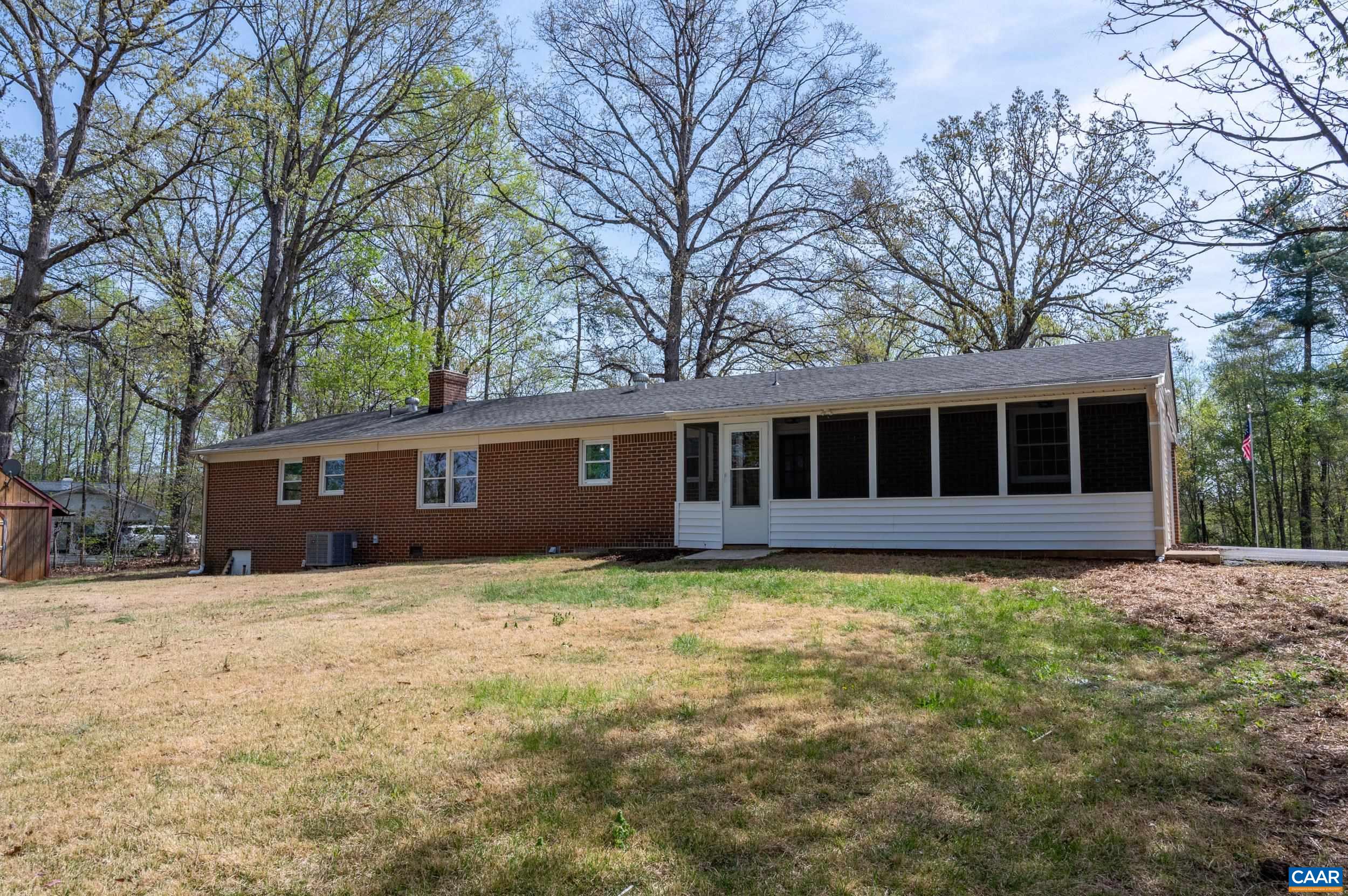 6709 SPRING HILL RD