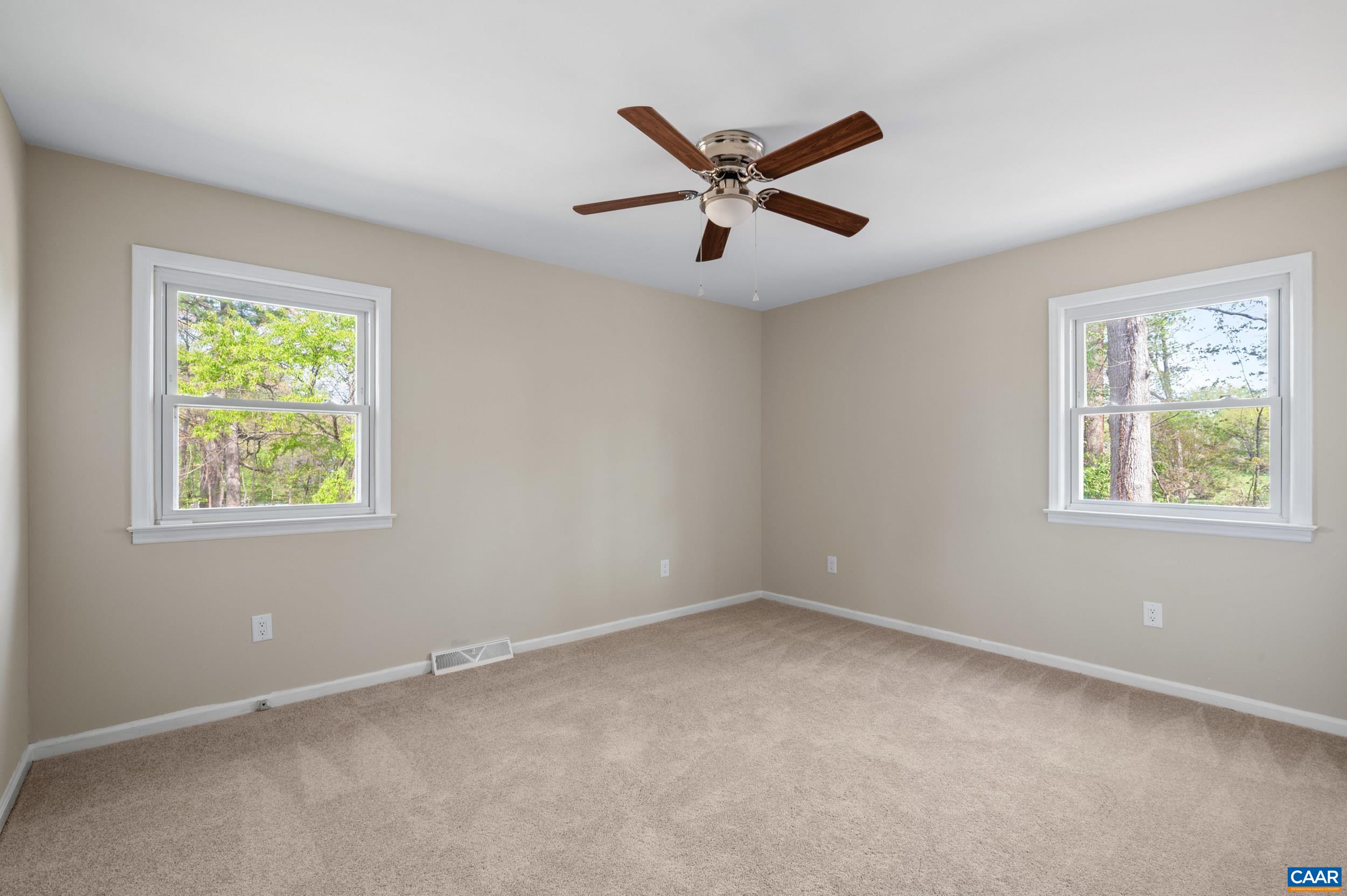 6709 SPRING HILL RD
