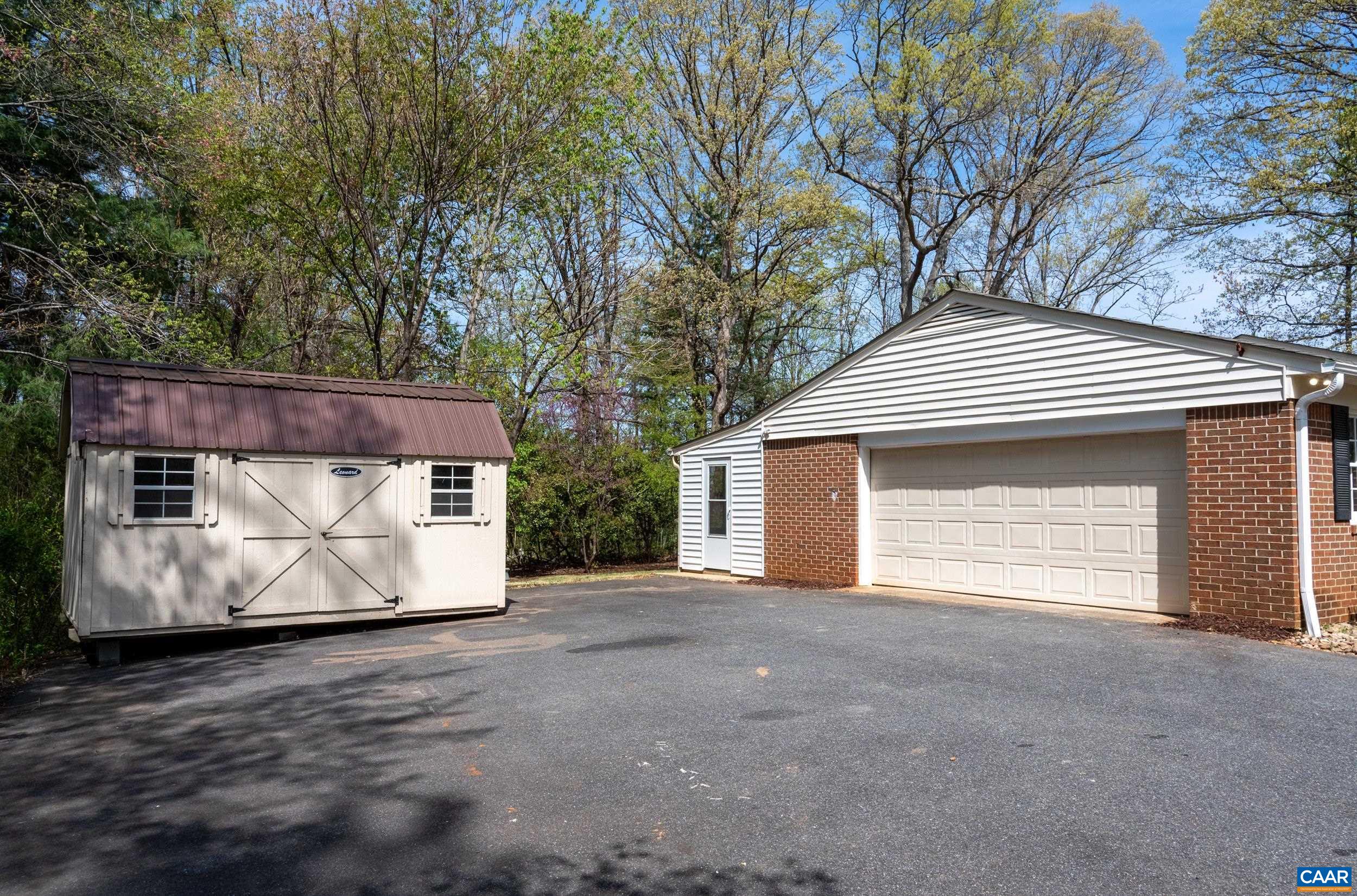 6709 SPRING HILL RD
