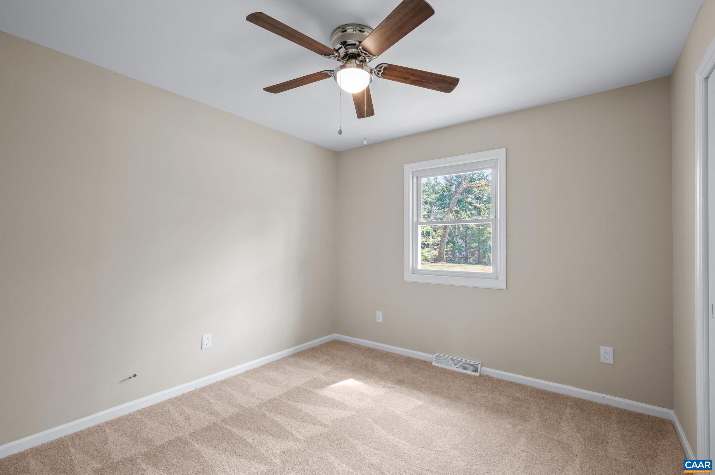 6709 SPRING HILL RD