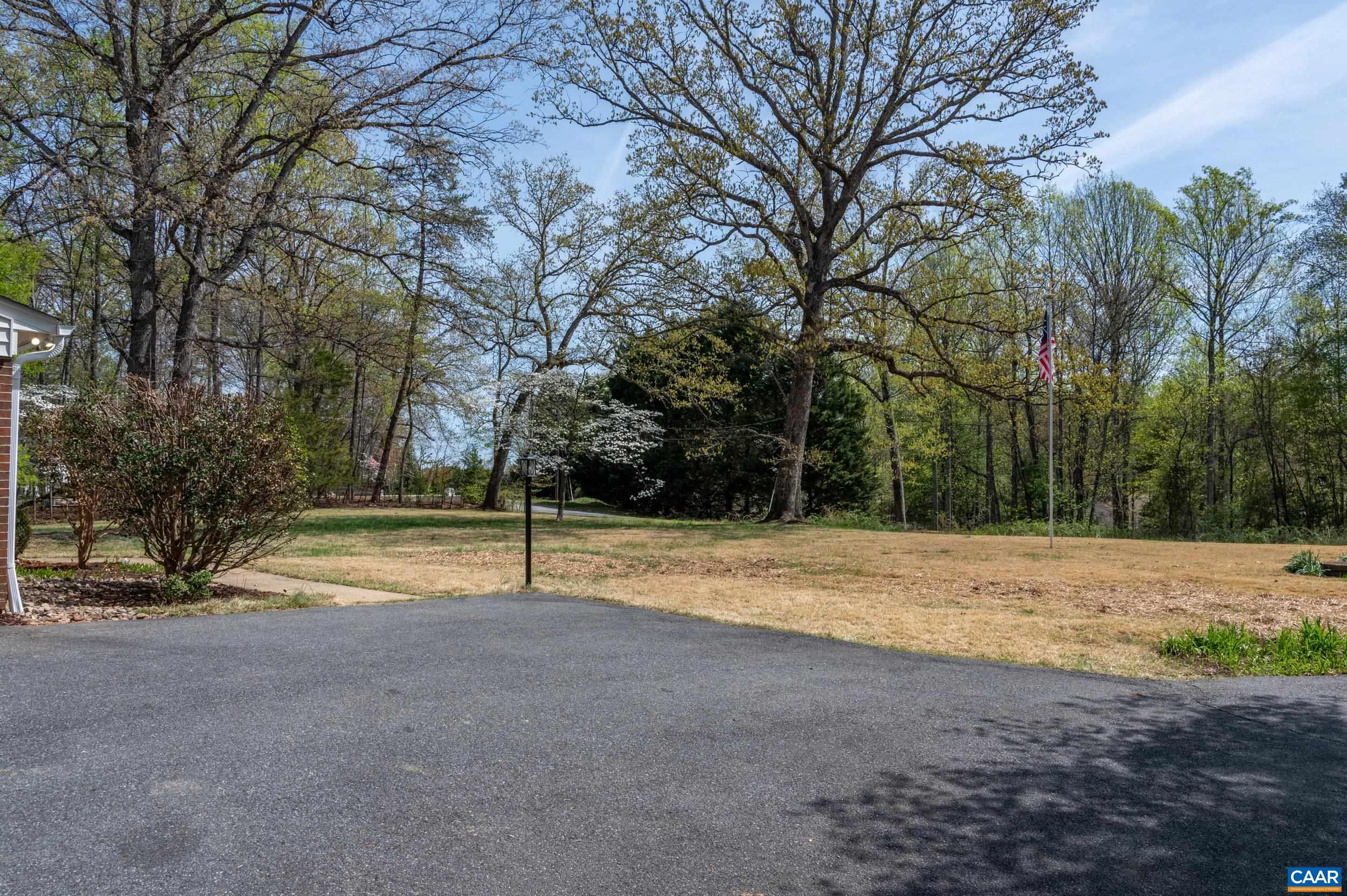 6709 SPRING HILL RD
