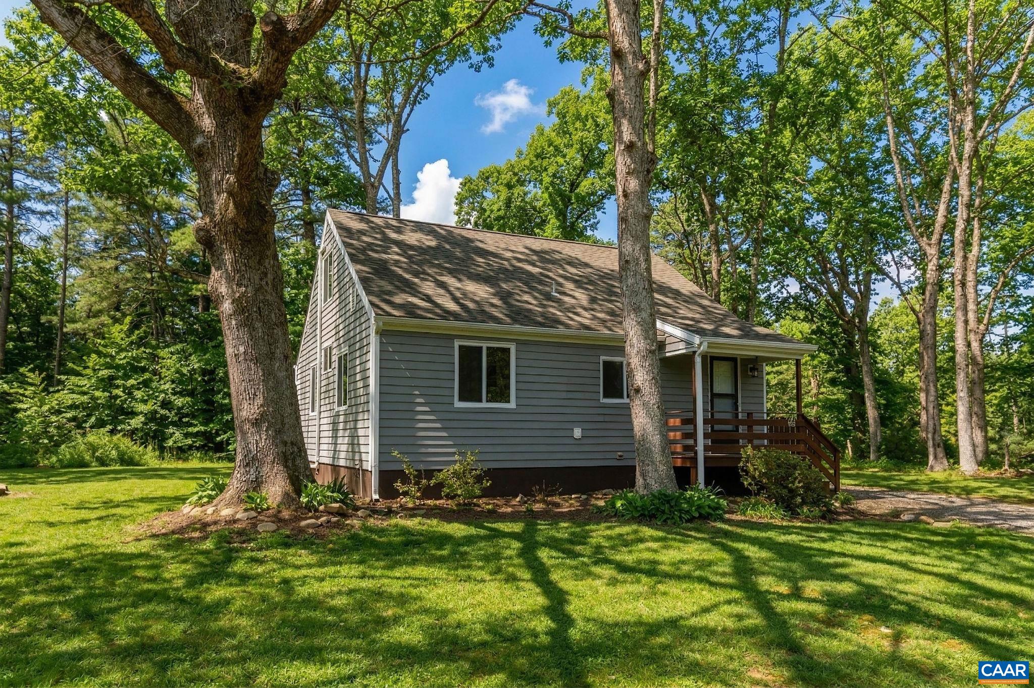 375 FENCE RD