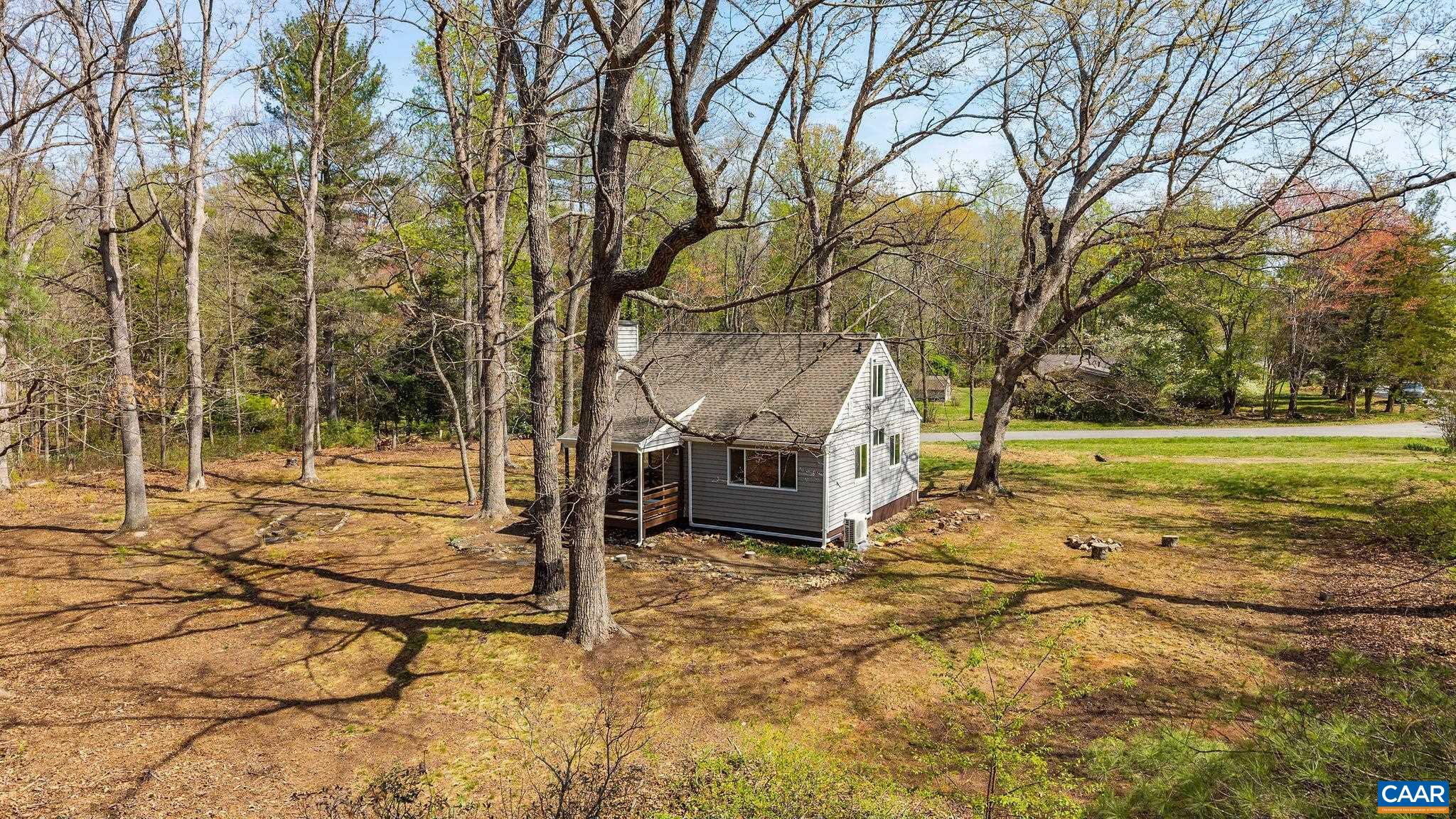 375 FENCE RD