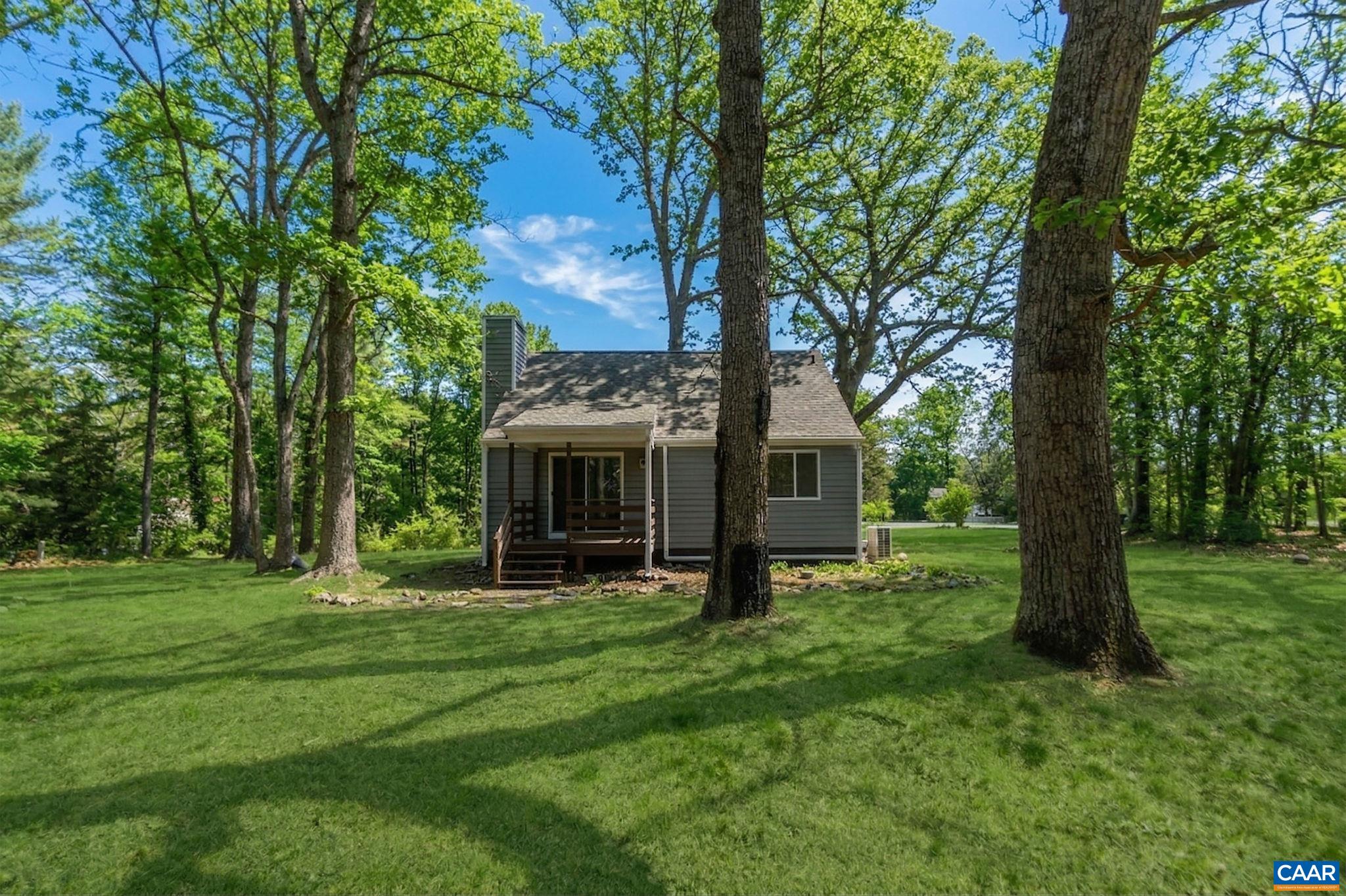 375 FENCE RD