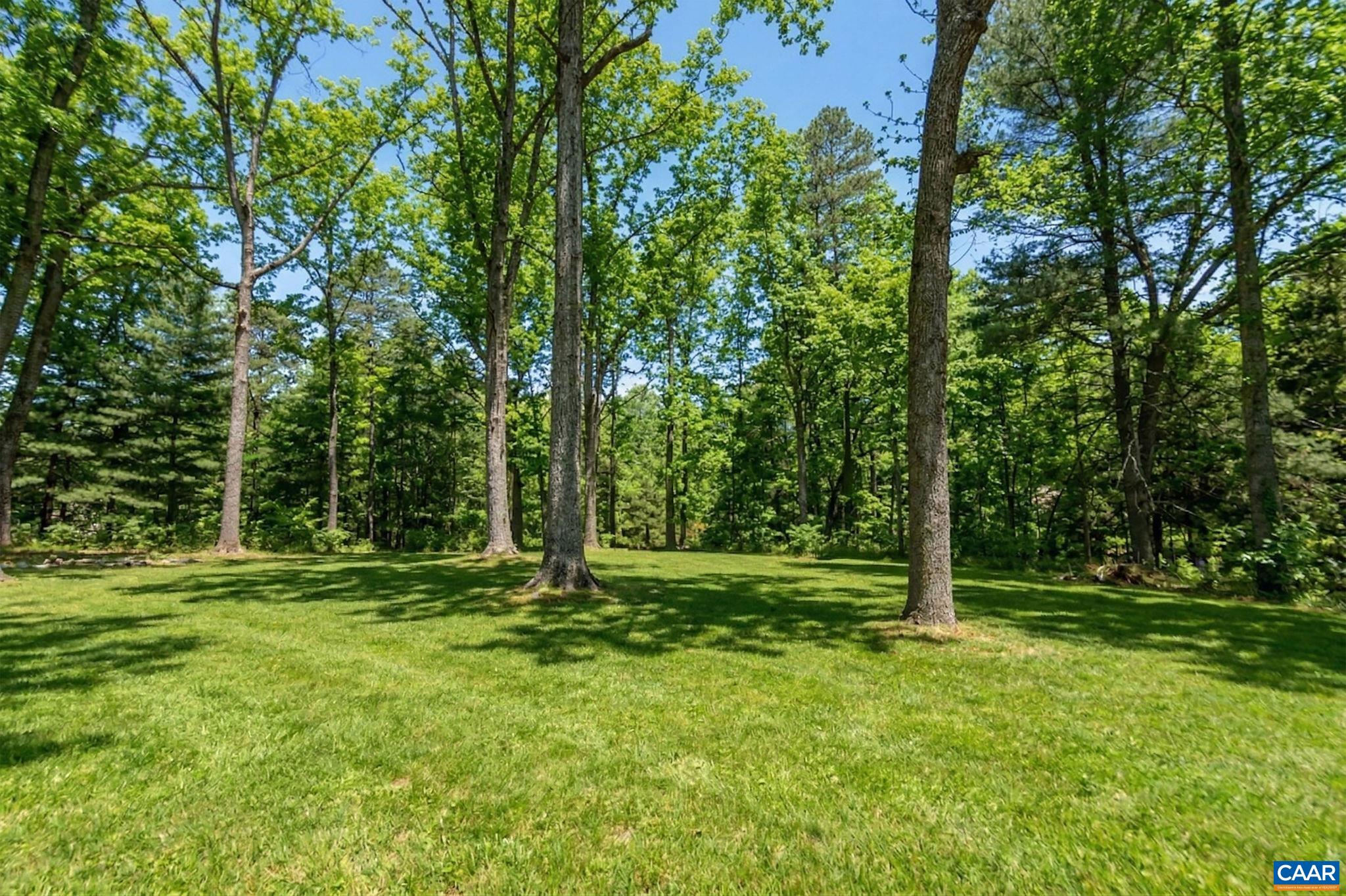375 FENCE RD