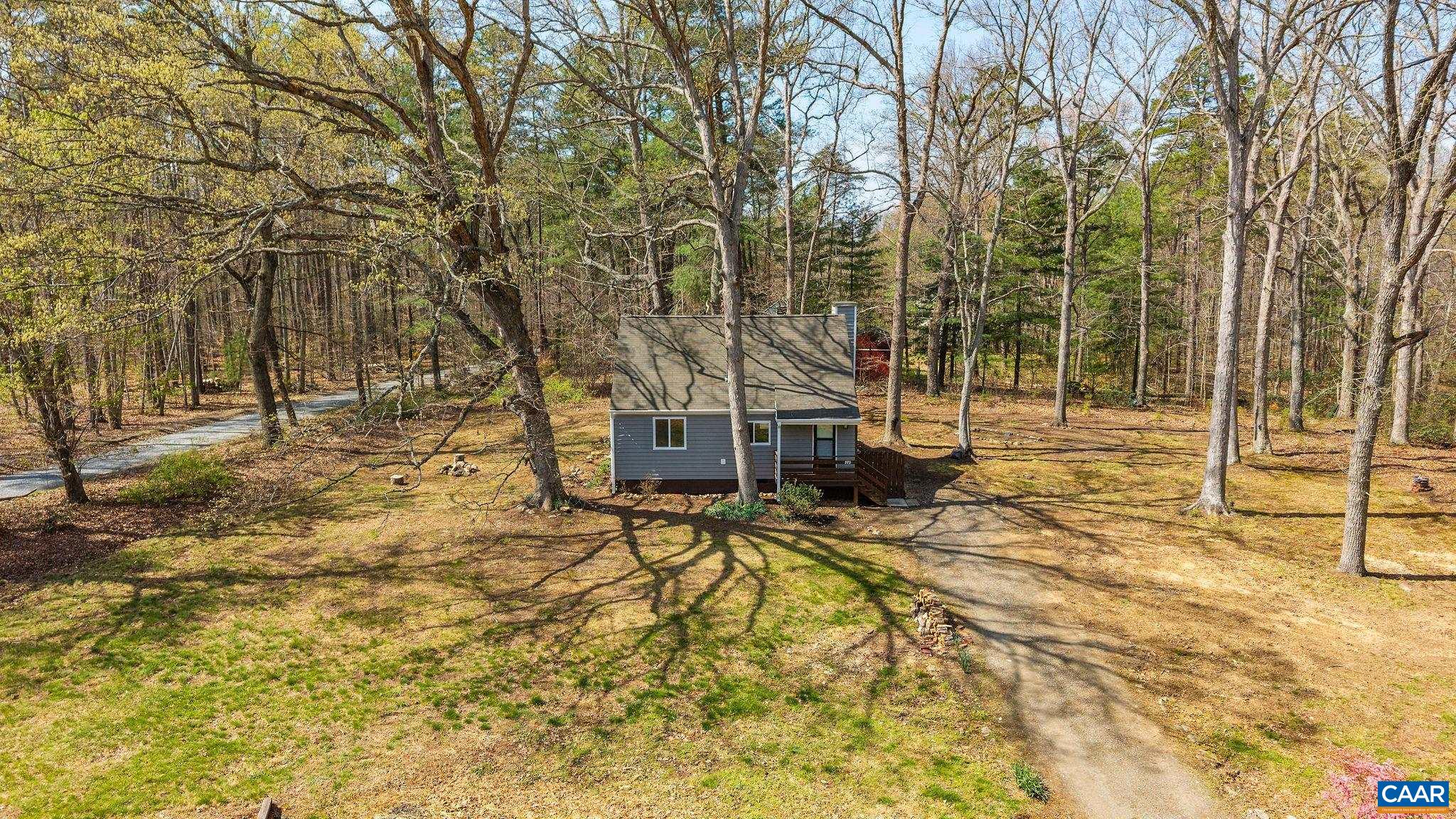 375 FENCE RD