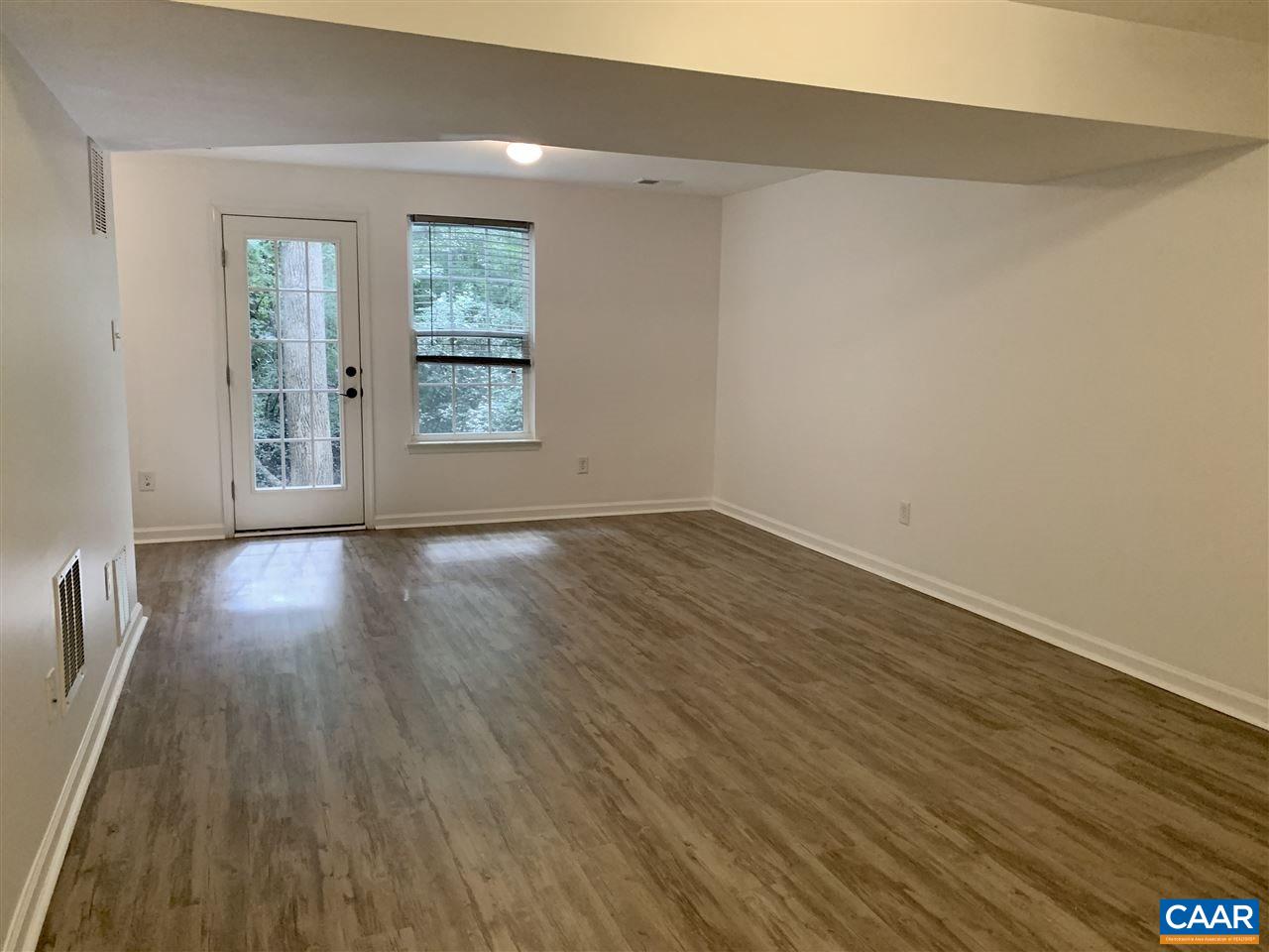 836 ROCK CREEK RD