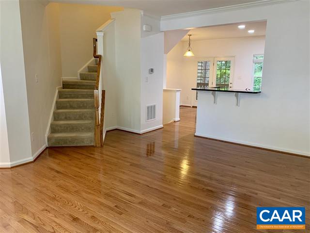 836 ROCK CREEK RD