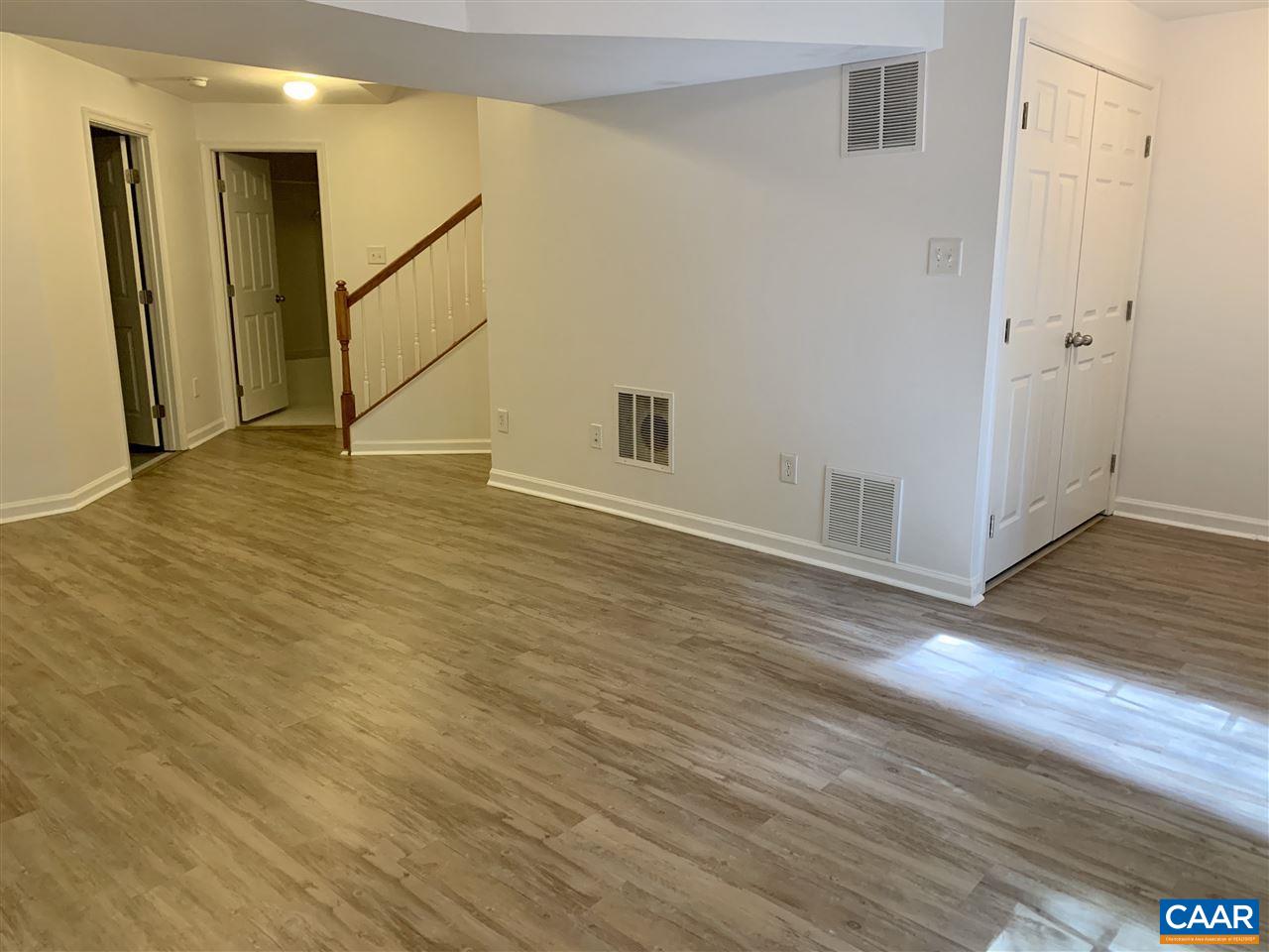 836 ROCK CREEK RD