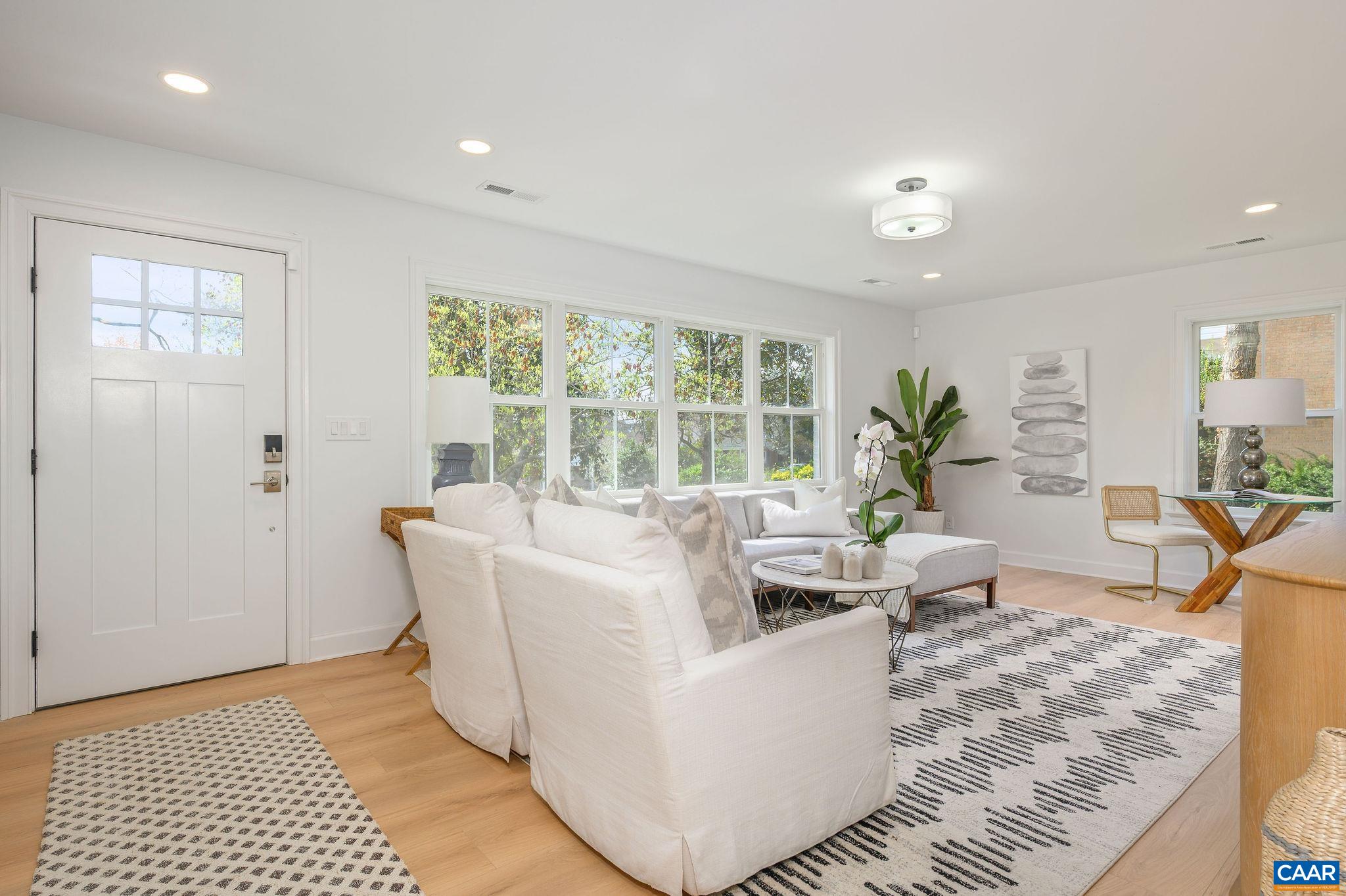 103 CHAUCER RD
