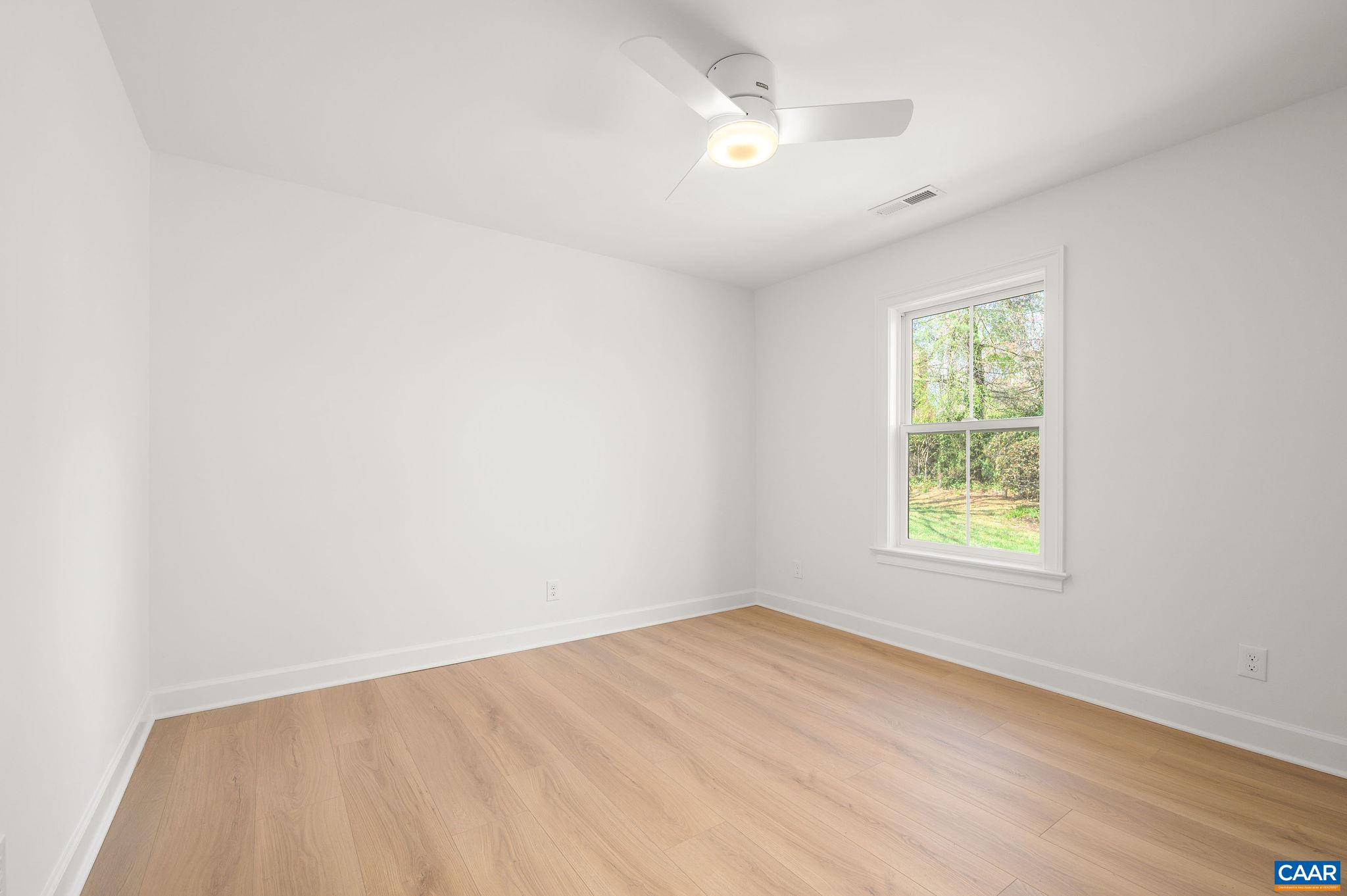 103 CHAUCER RD