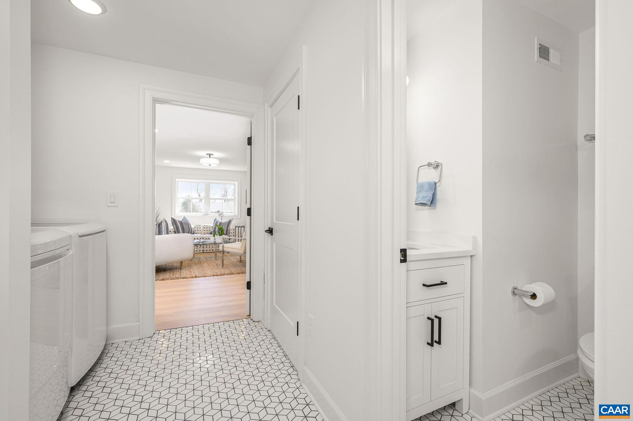 103 CHAUCER RD
