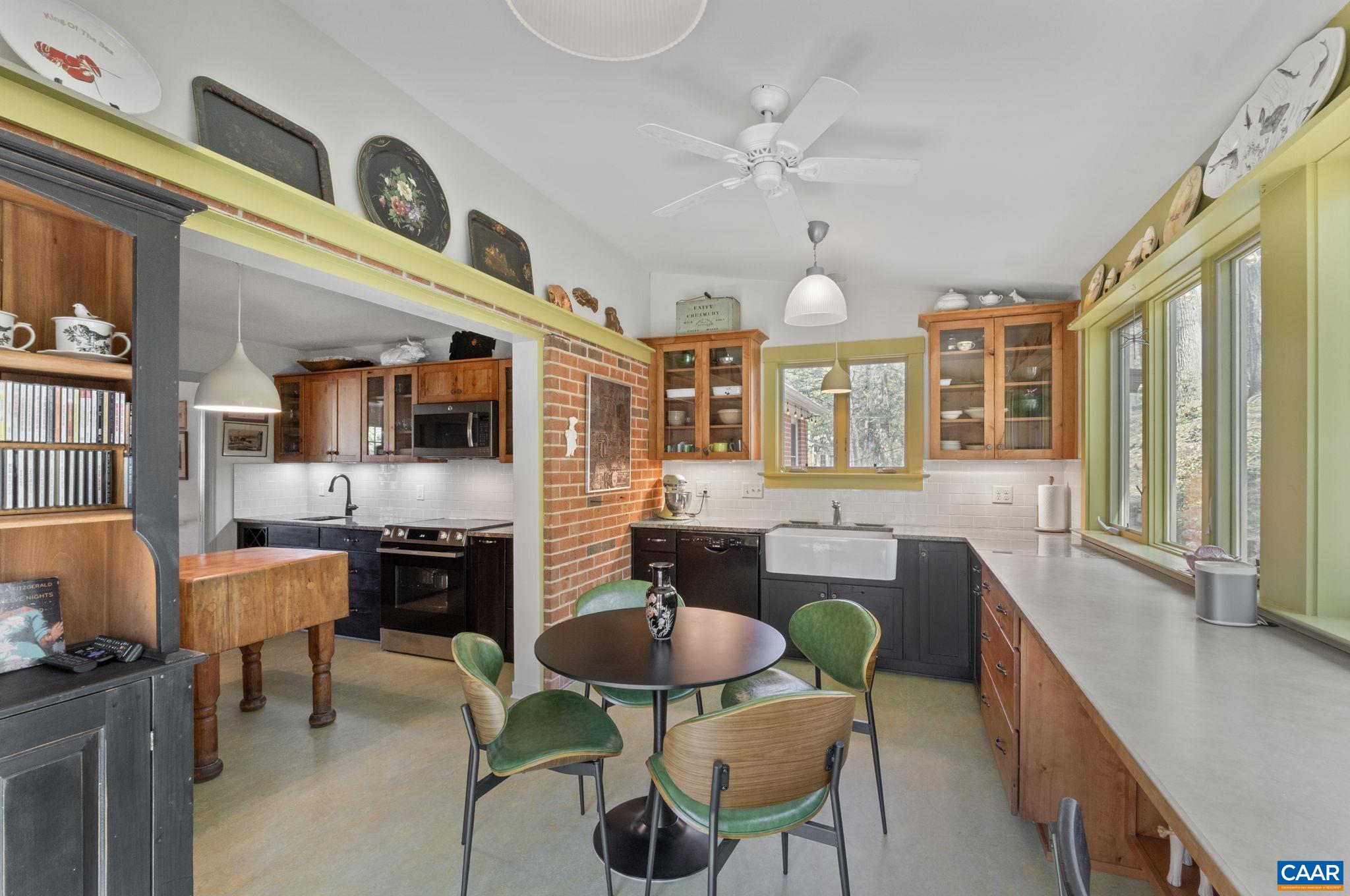 2228 BRANDYWINE DR