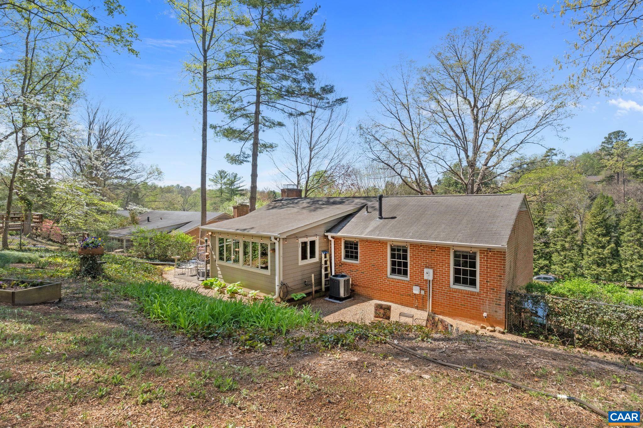 2228 BRANDYWINE DR