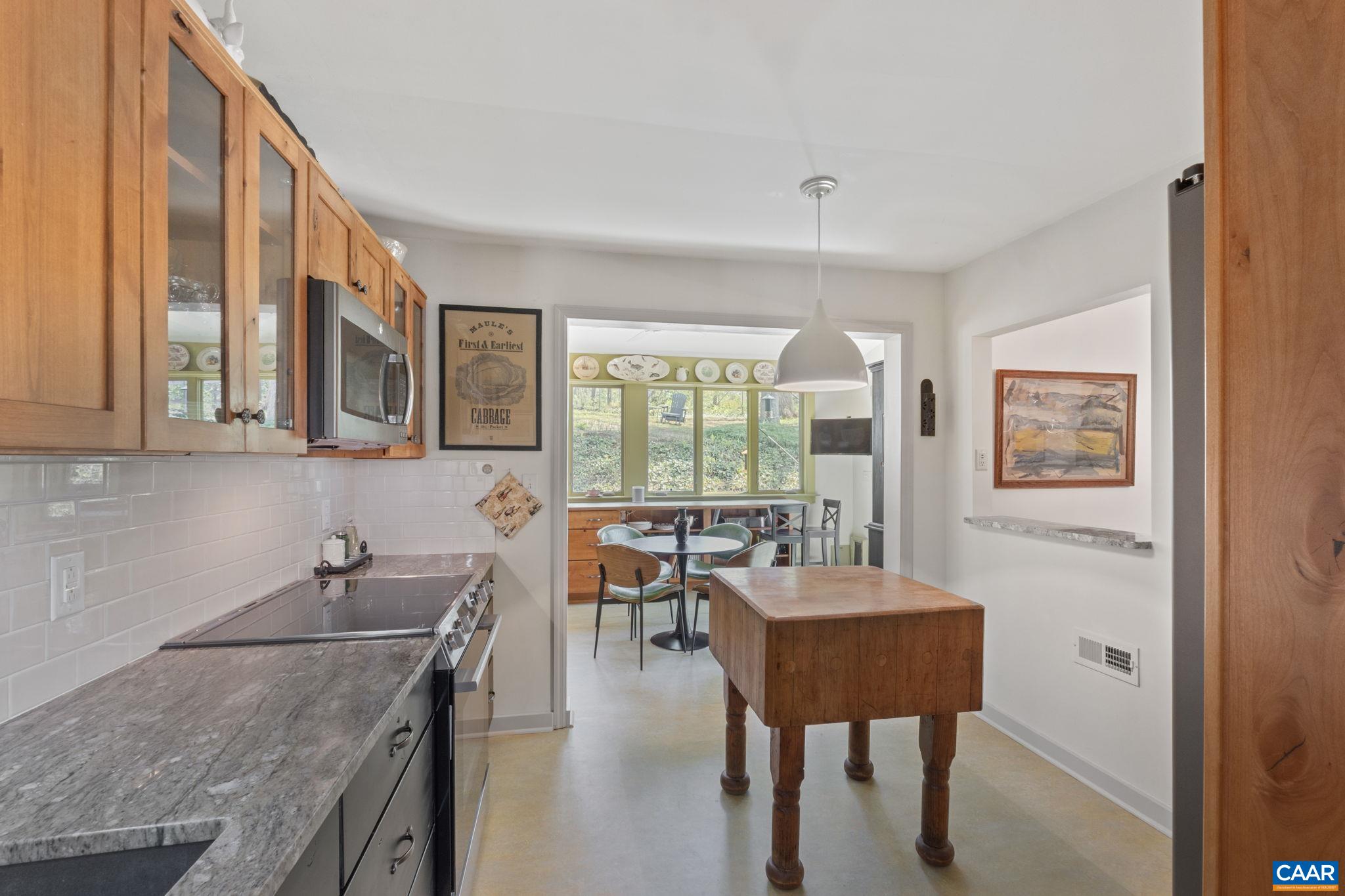 2228 BRANDYWINE DR