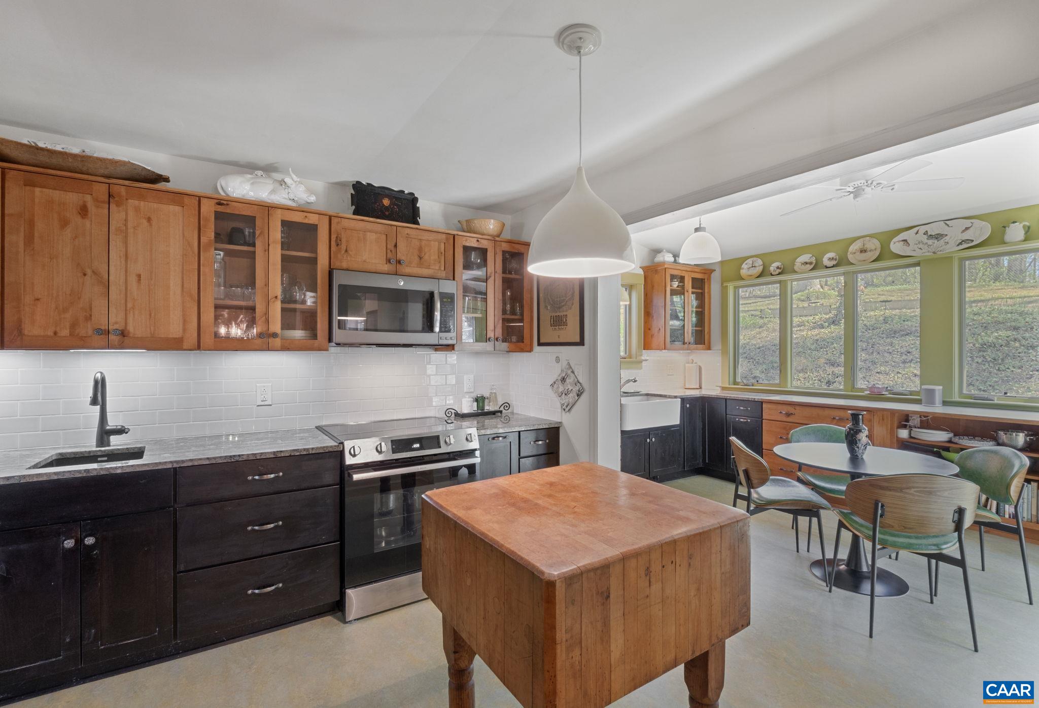 2228 BRANDYWINE DR