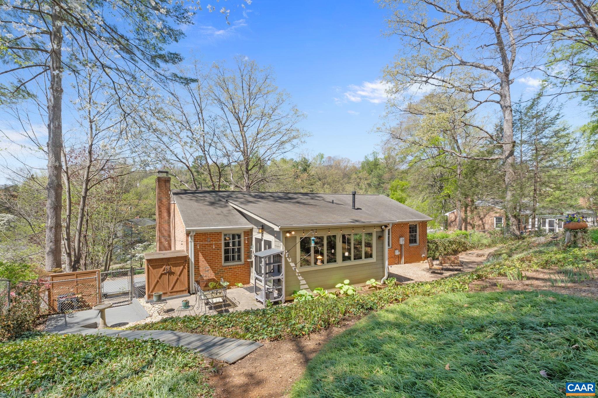 2228 BRANDYWINE DR