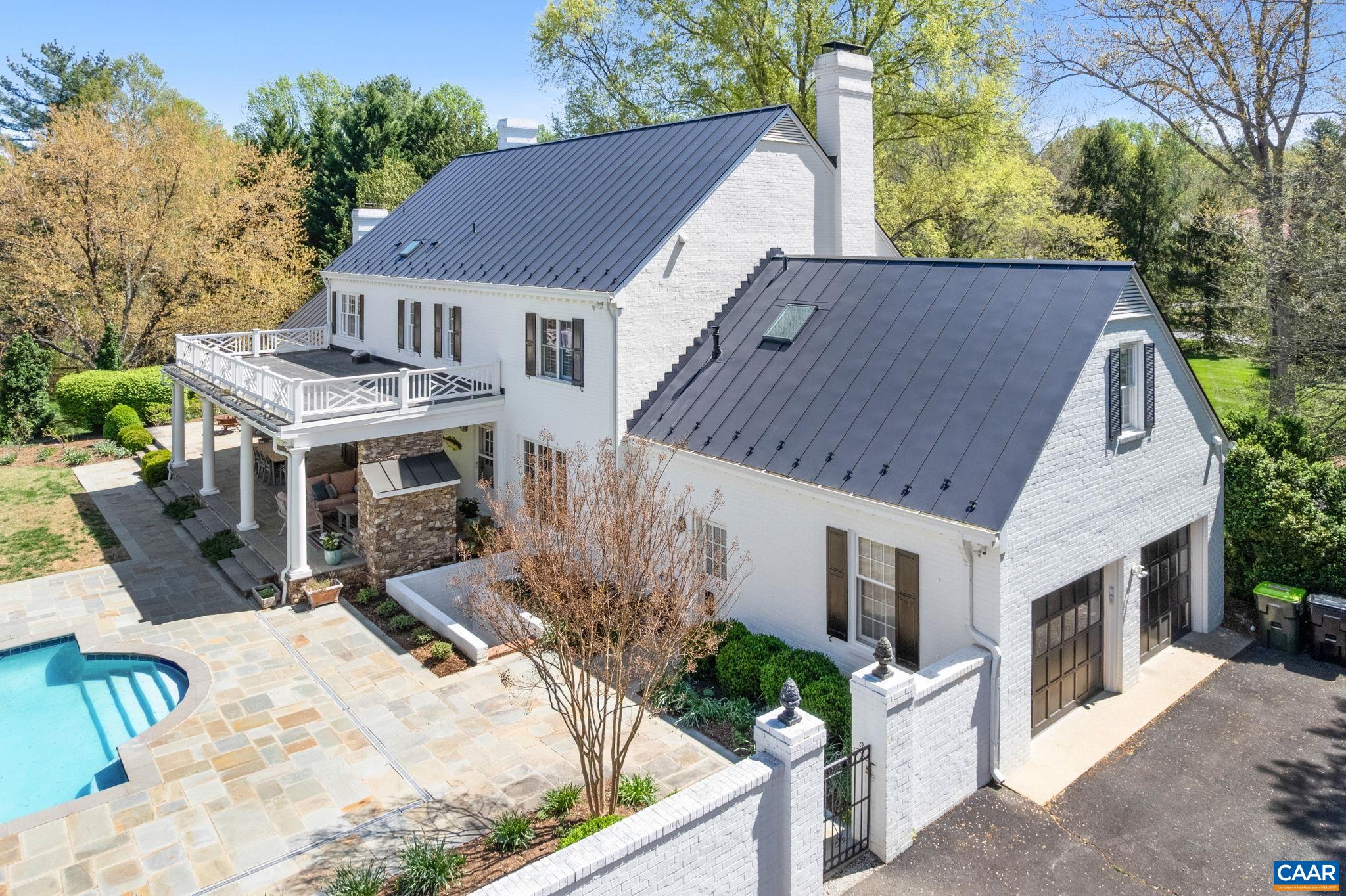 101 CAVALIER DR