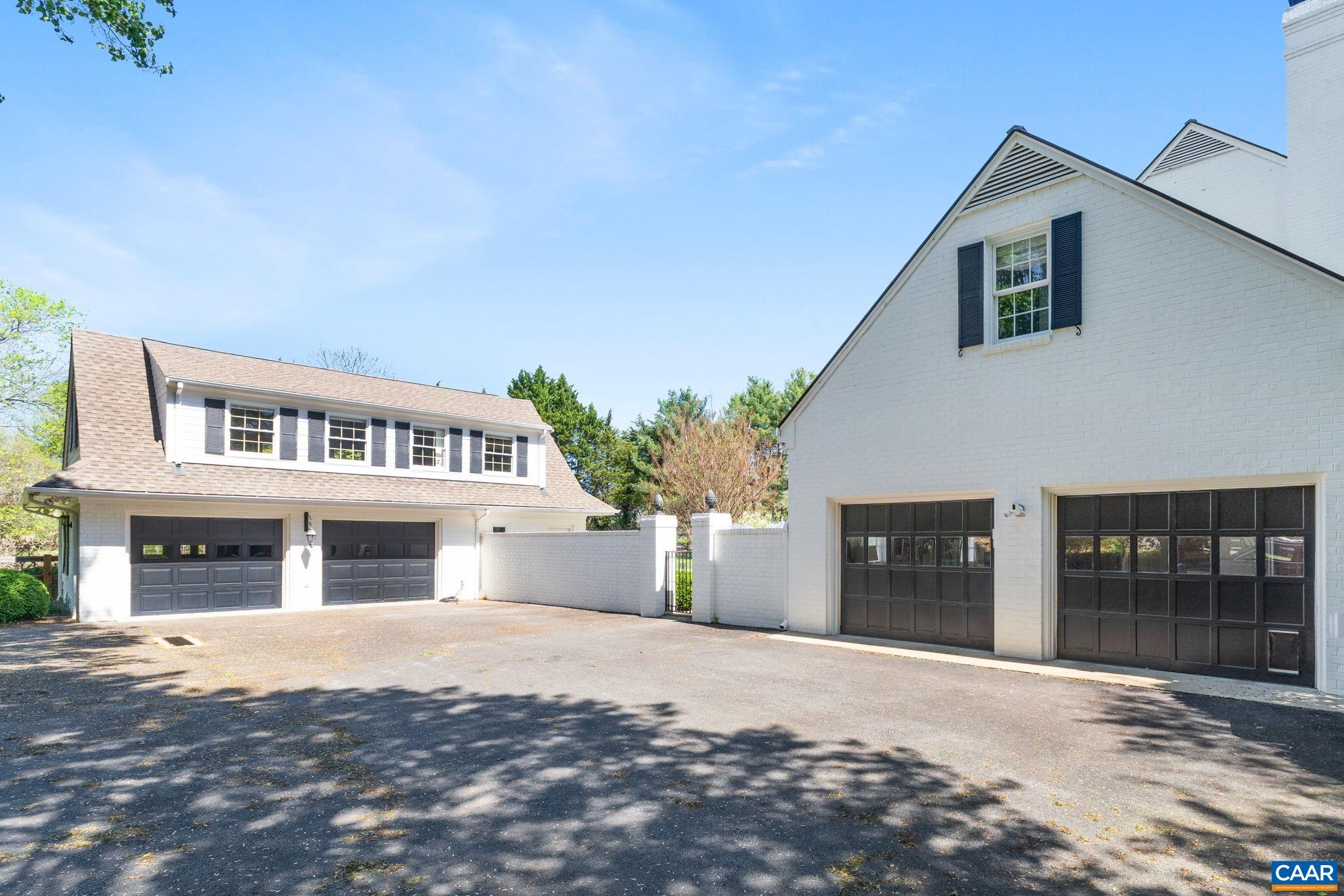 101 CAVALIER DR