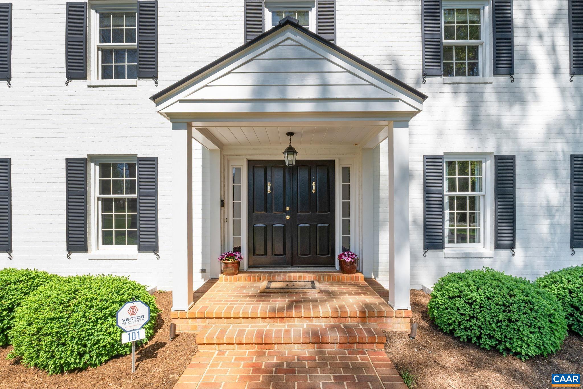101 CAVALIER DR