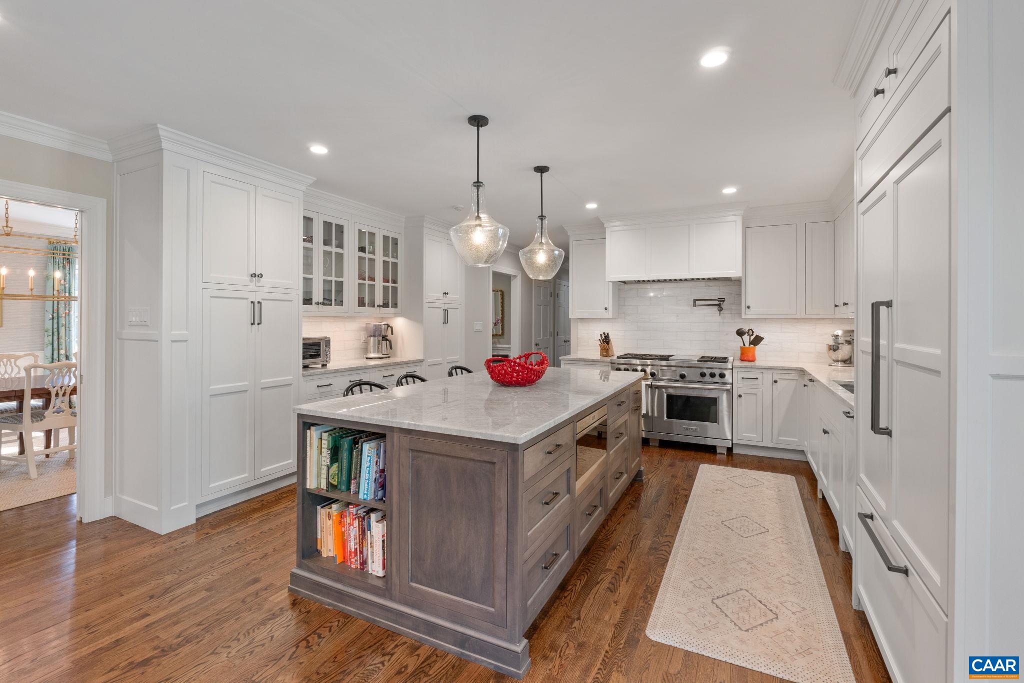 101 CAVALIER DR