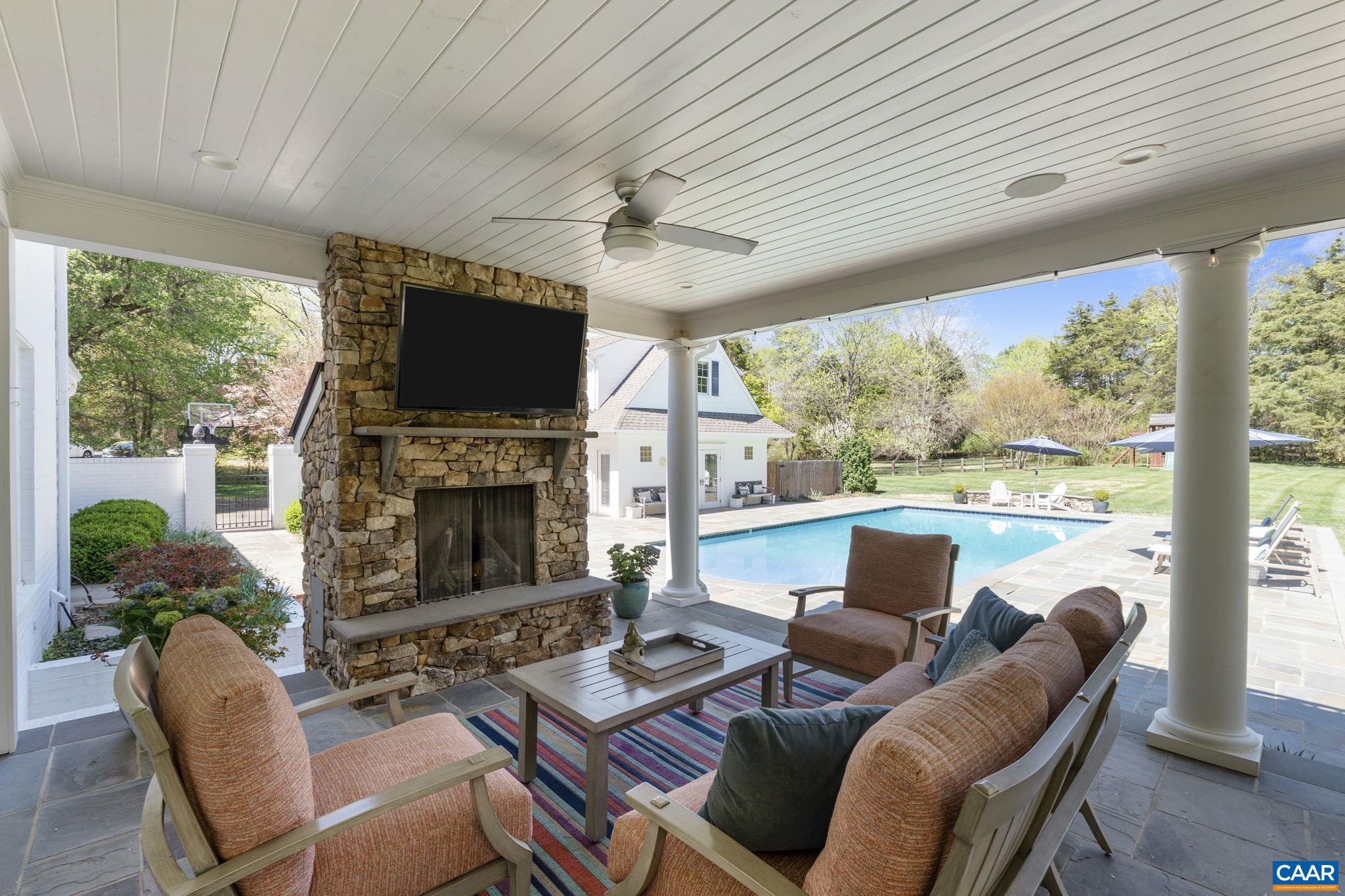 101 CAVALIER DR