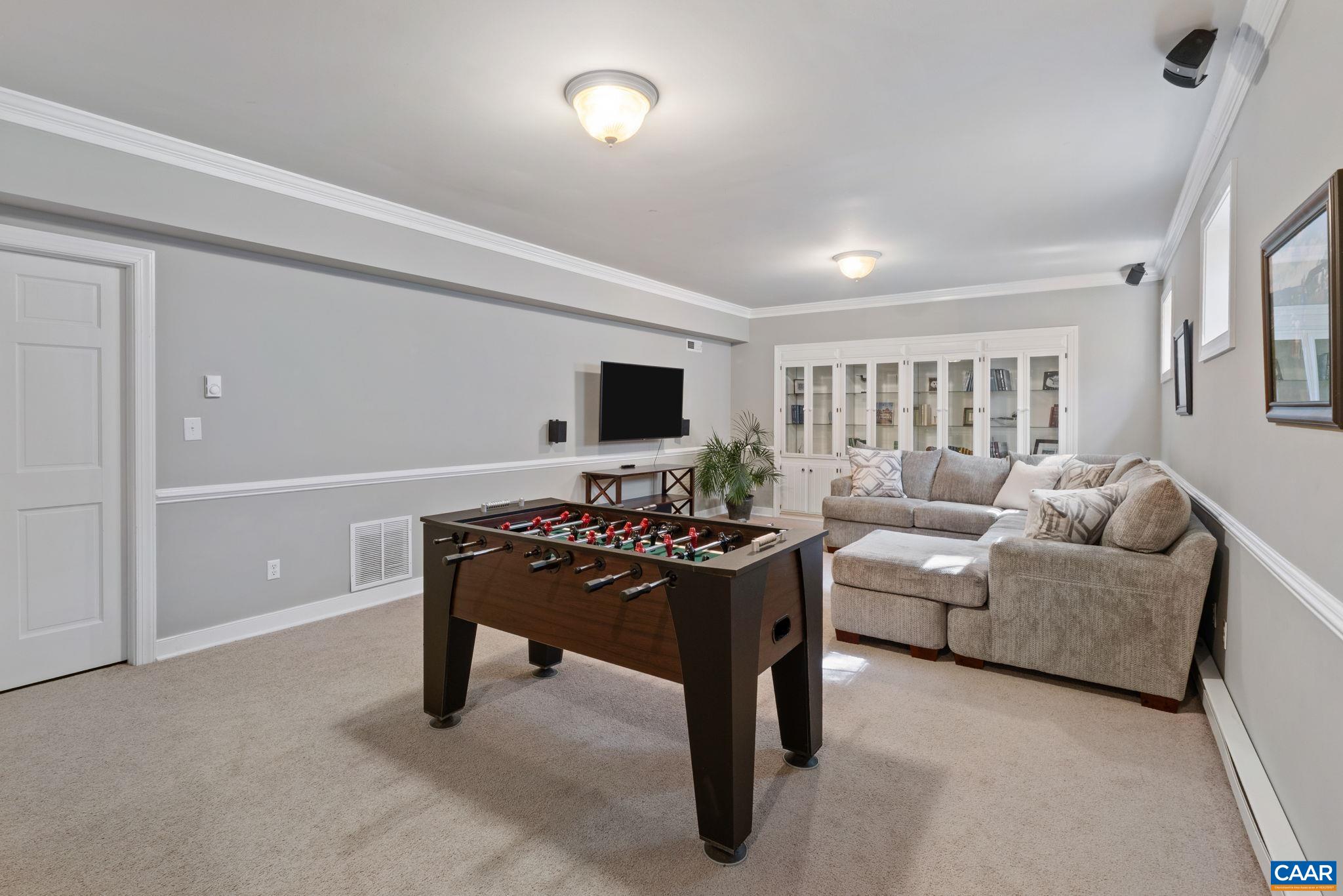 101 CAVALIER DR