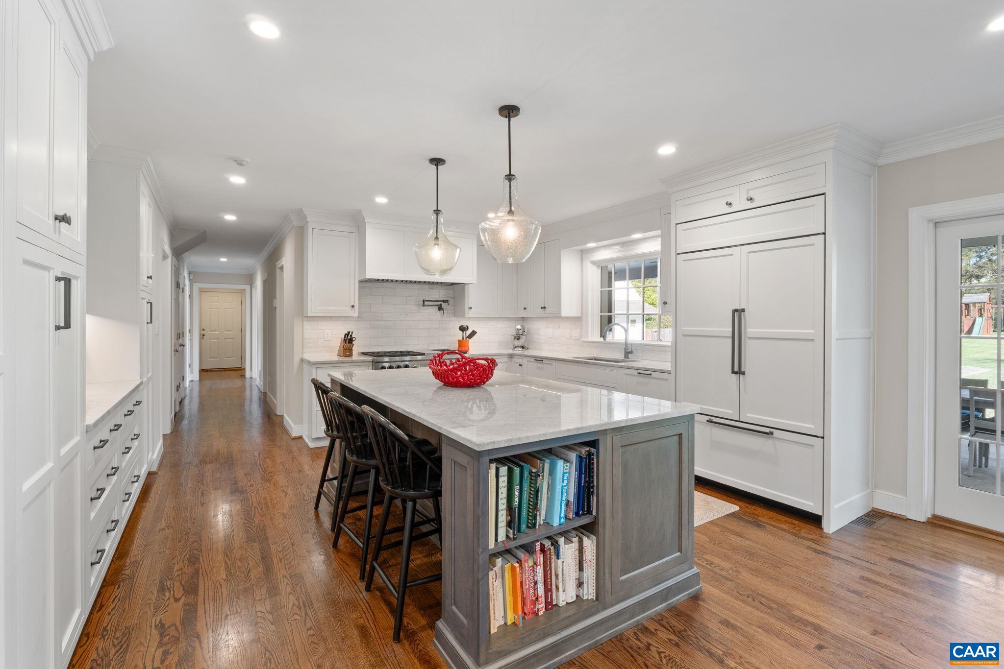 101 CAVALIER DR