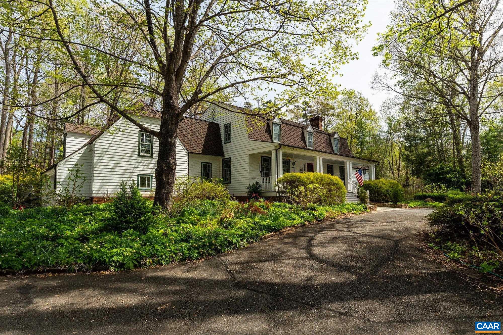 995 OLD GARTH RD