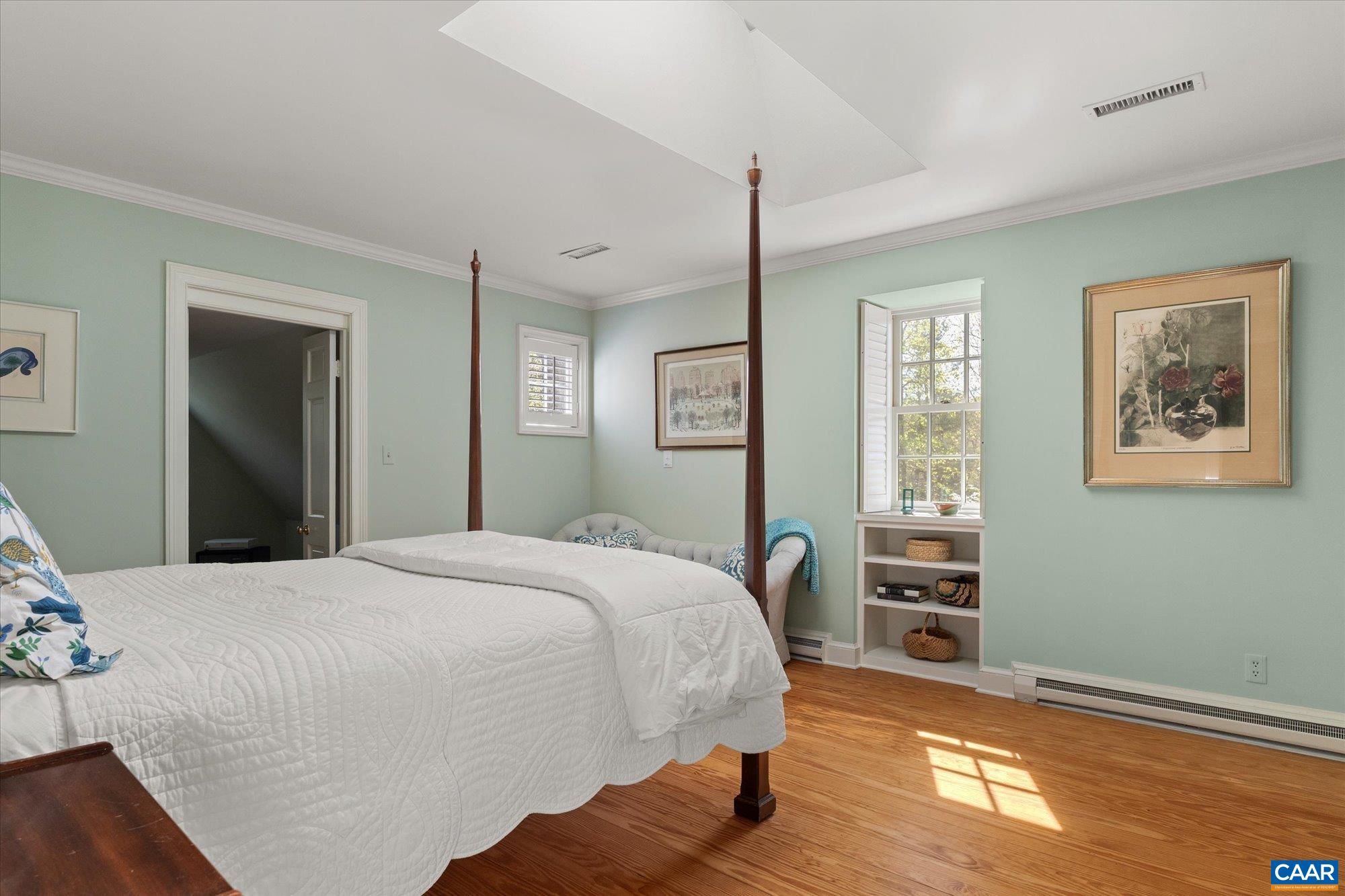 995 OLD GARTH RD